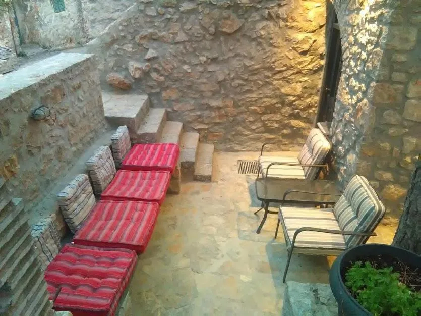 Inner courtyard view in Avgonima Chios Spitakia Cottages