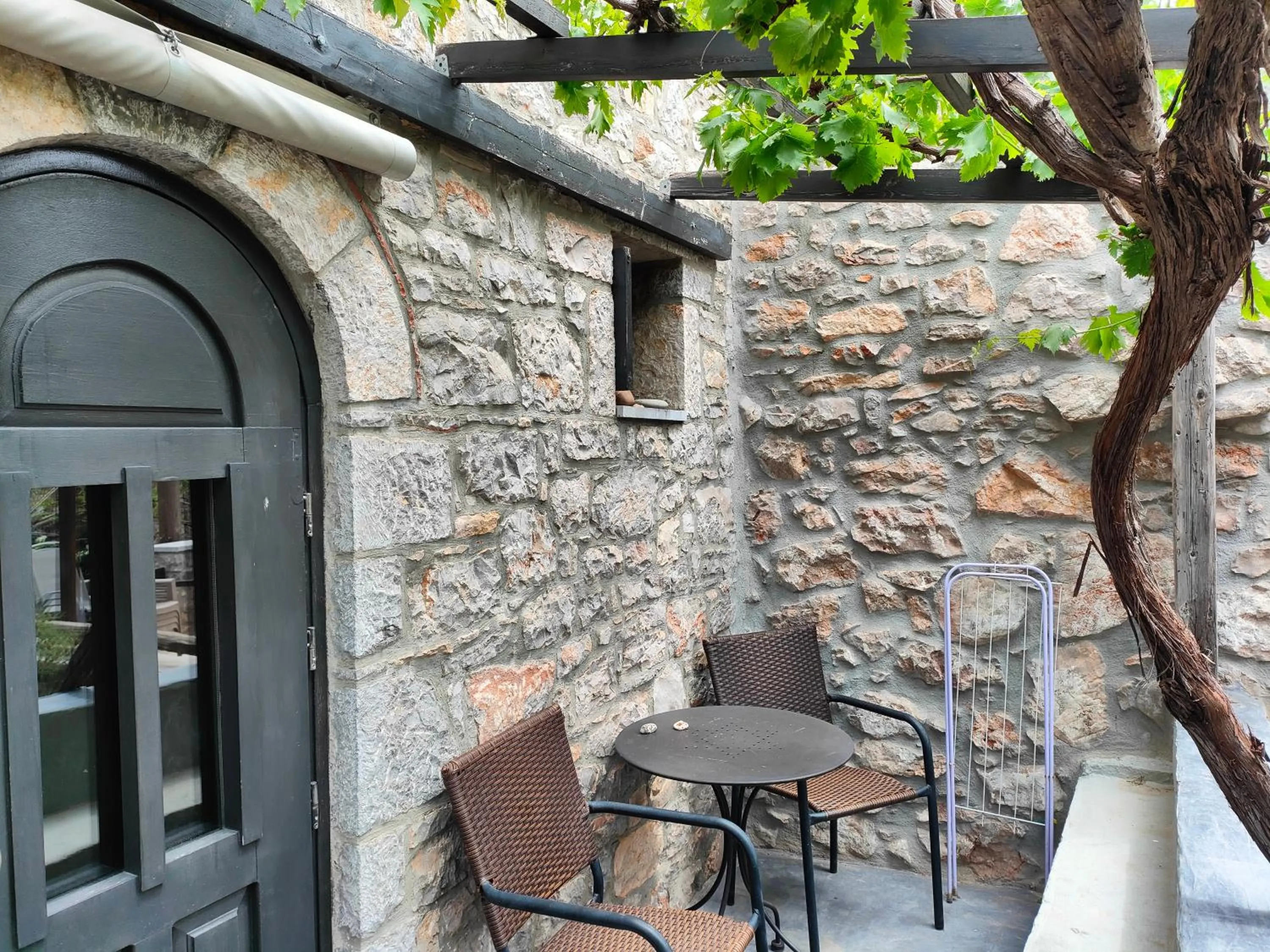 Balcony/Terrace in Avgonima Chios Spitakia Cottages