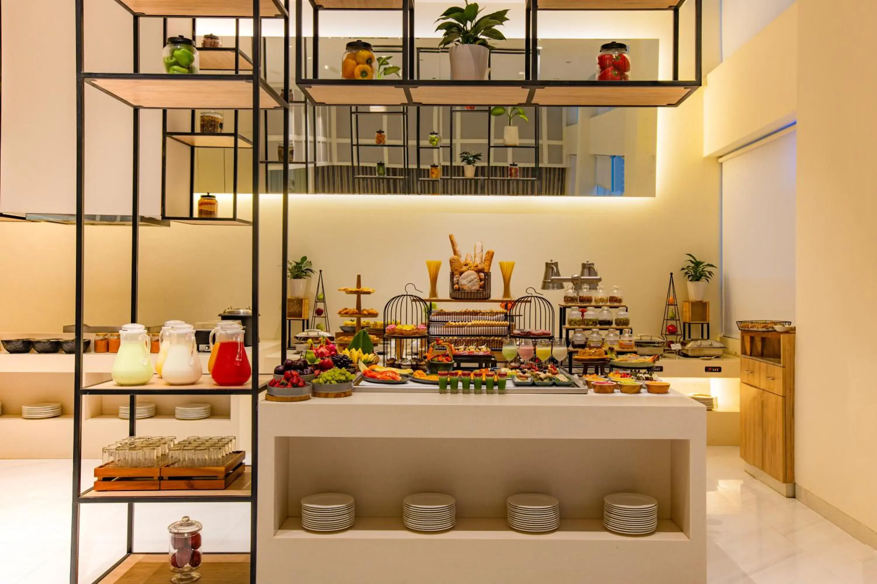 Restaurant/places to eat in Keys Prima by Lemon Tree Hotels, Pimpri, Pune Restaurant/places to eat in Keys Prima by Lemon Tree Hotels, Pimpri, Pune