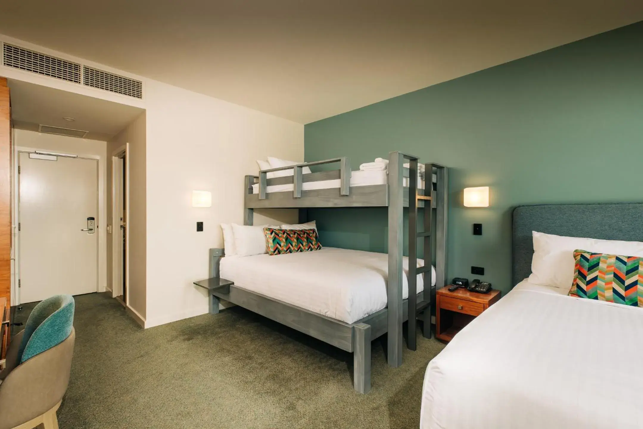 Family Room in Port Lincoln Hotel Family Room in Port Lincoln Hotel