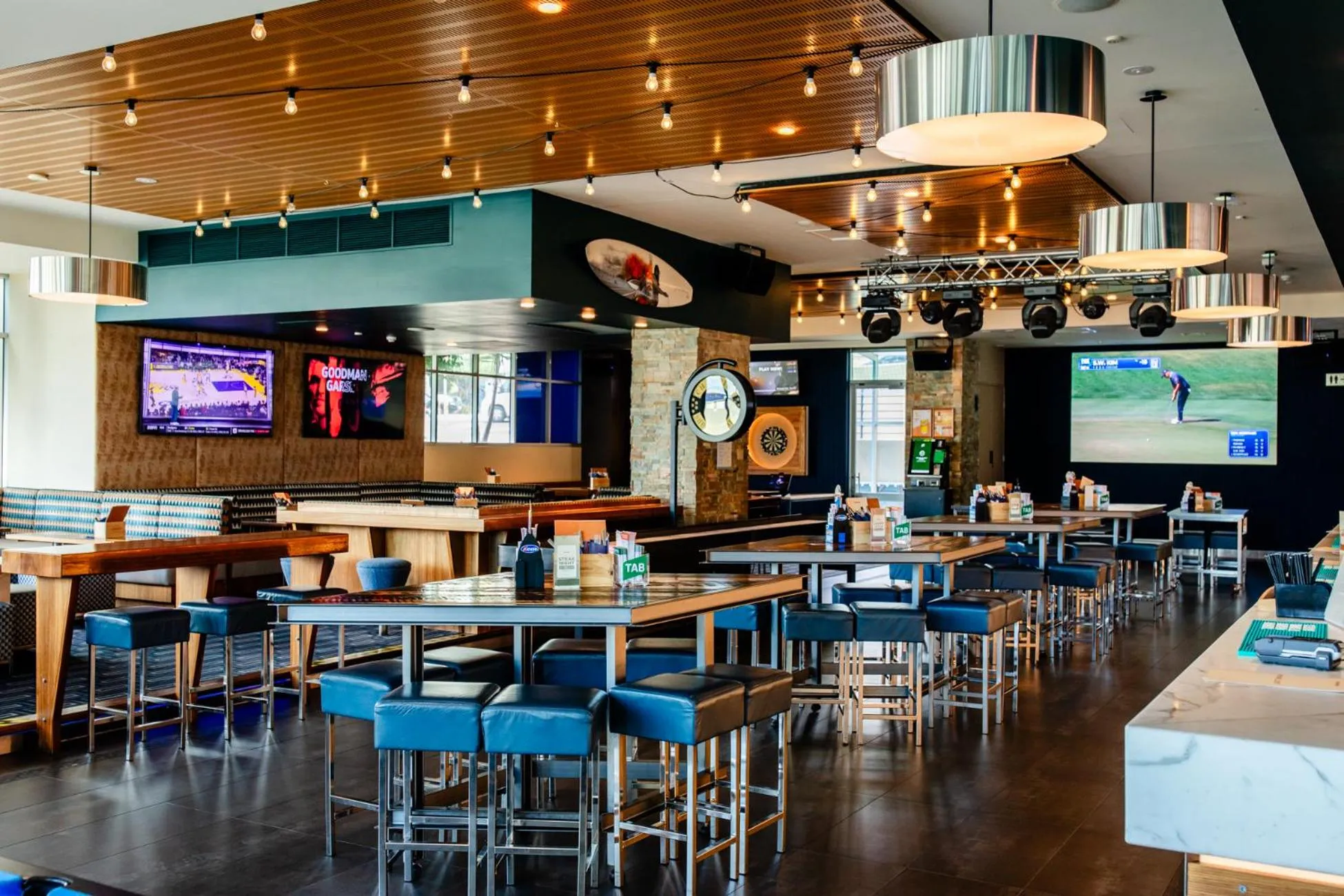 Restaurant/places to eat in Port Lincoln Hotel