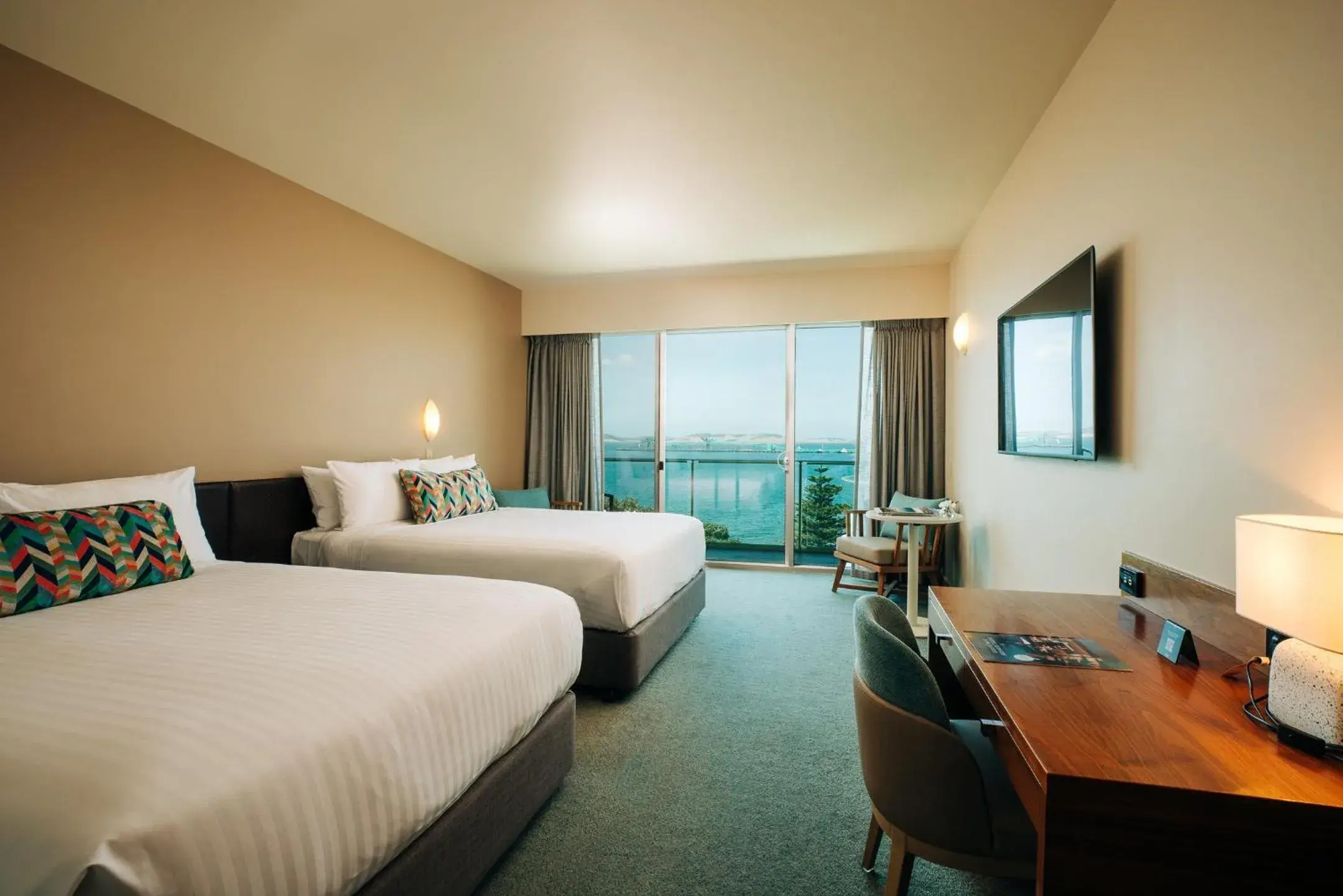 Photo of the whole room, Bed in Port Lincoln Hotel Photo of the whole room, Bed in Port Lincoln Hotel