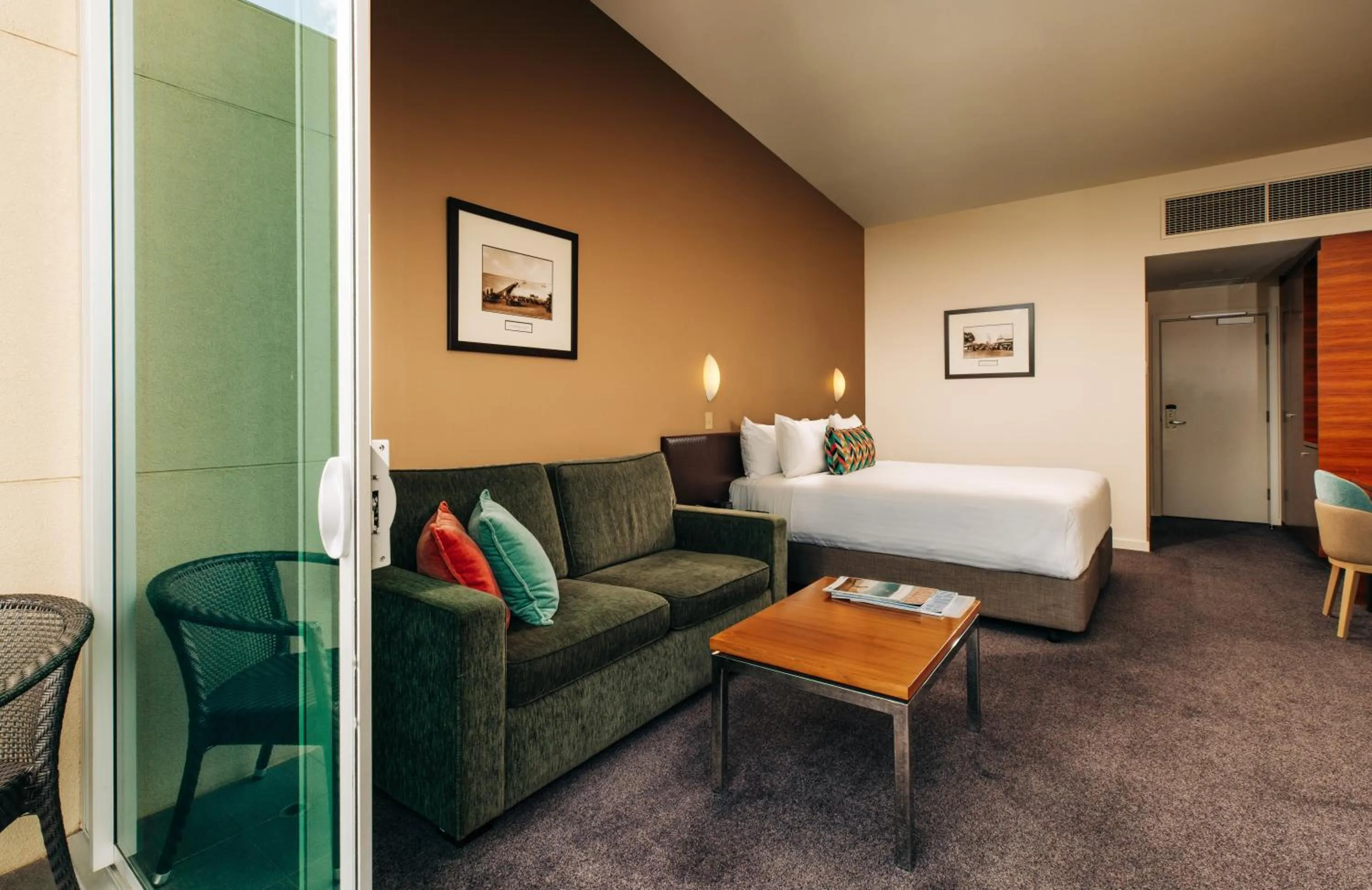 Bed in Port Lincoln Hotel