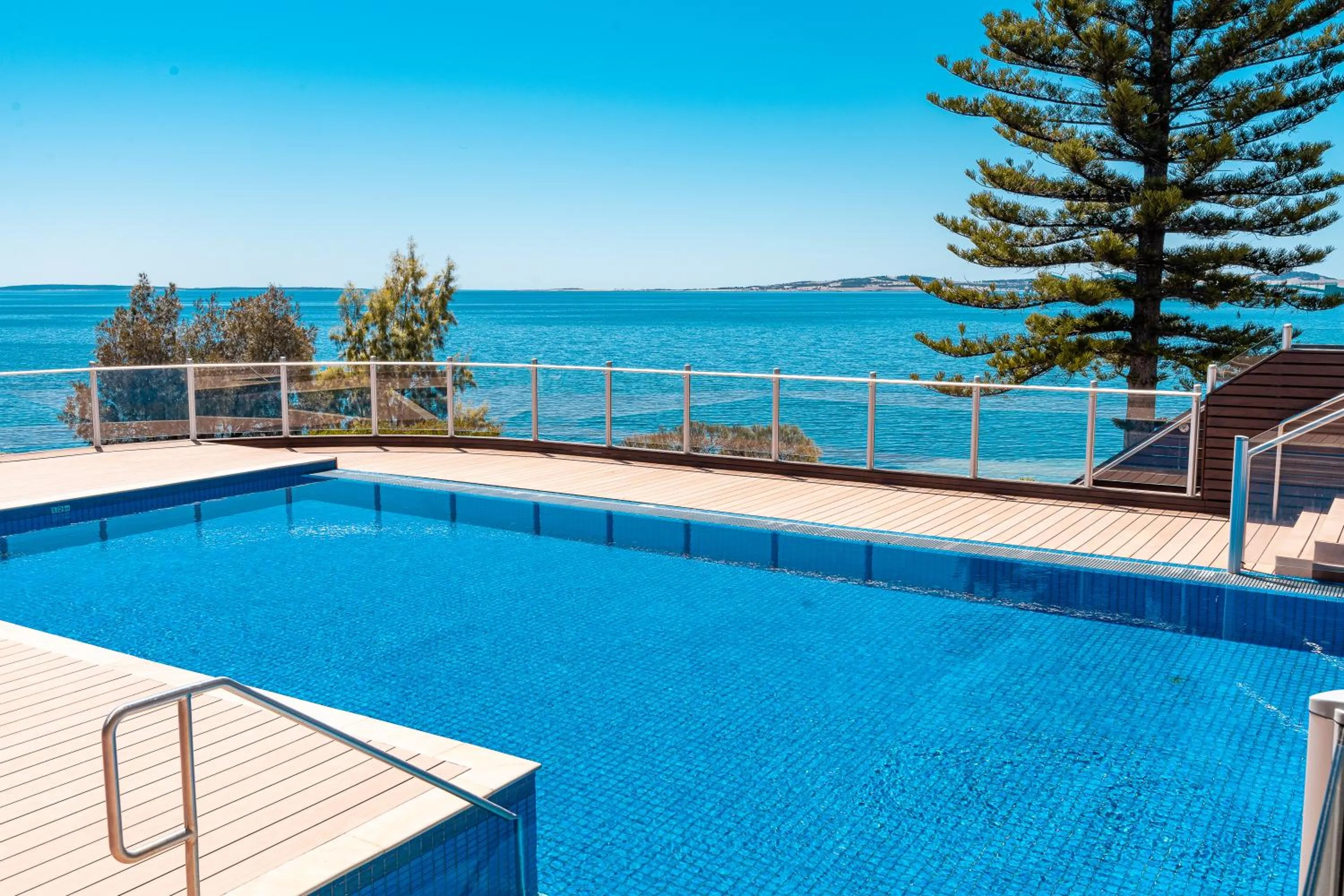 Swimming pool in Port Lincoln Hotel