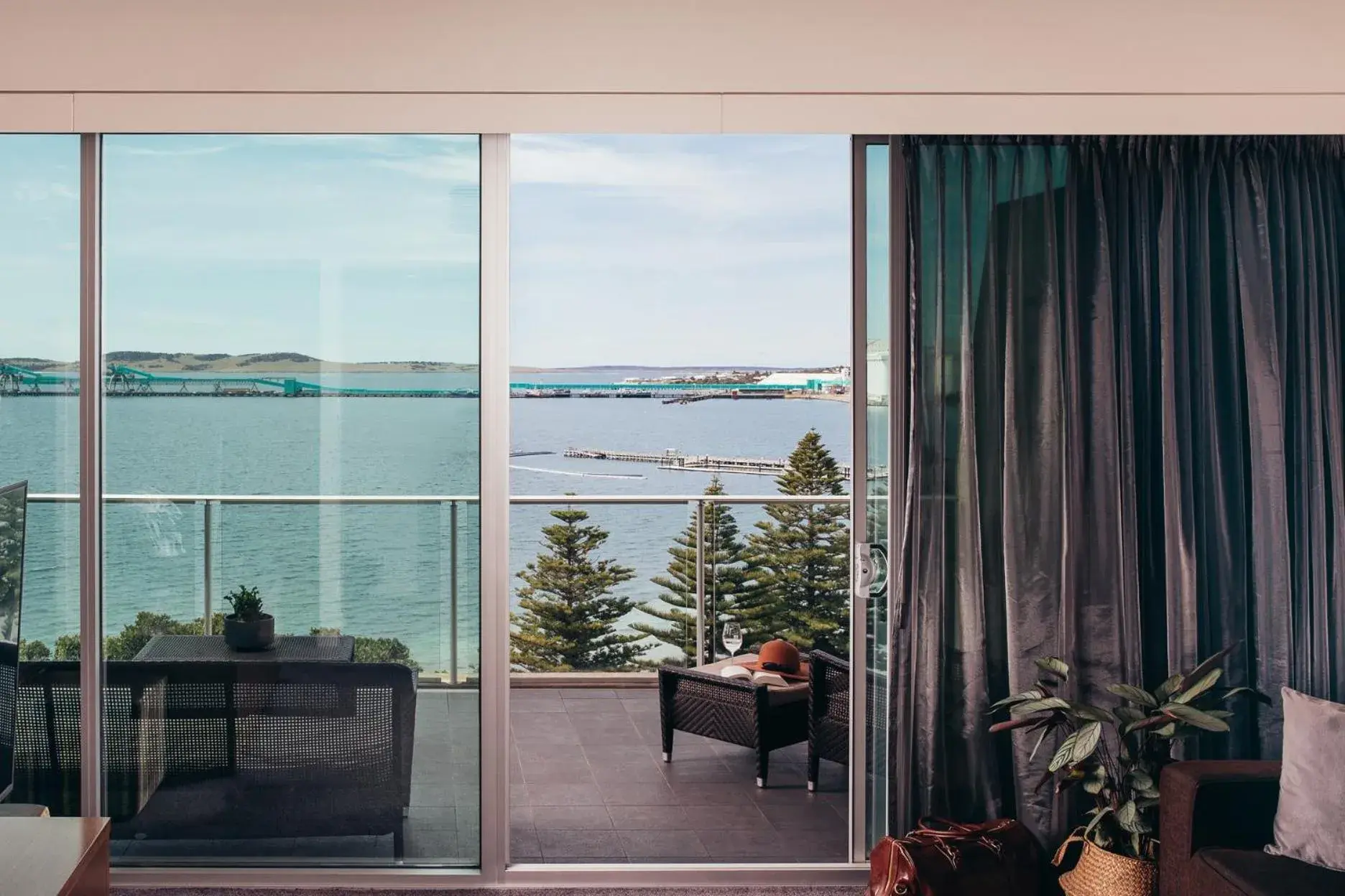 Sea view in Port Lincoln Hotel Sea view in Port Lincoln Hotel