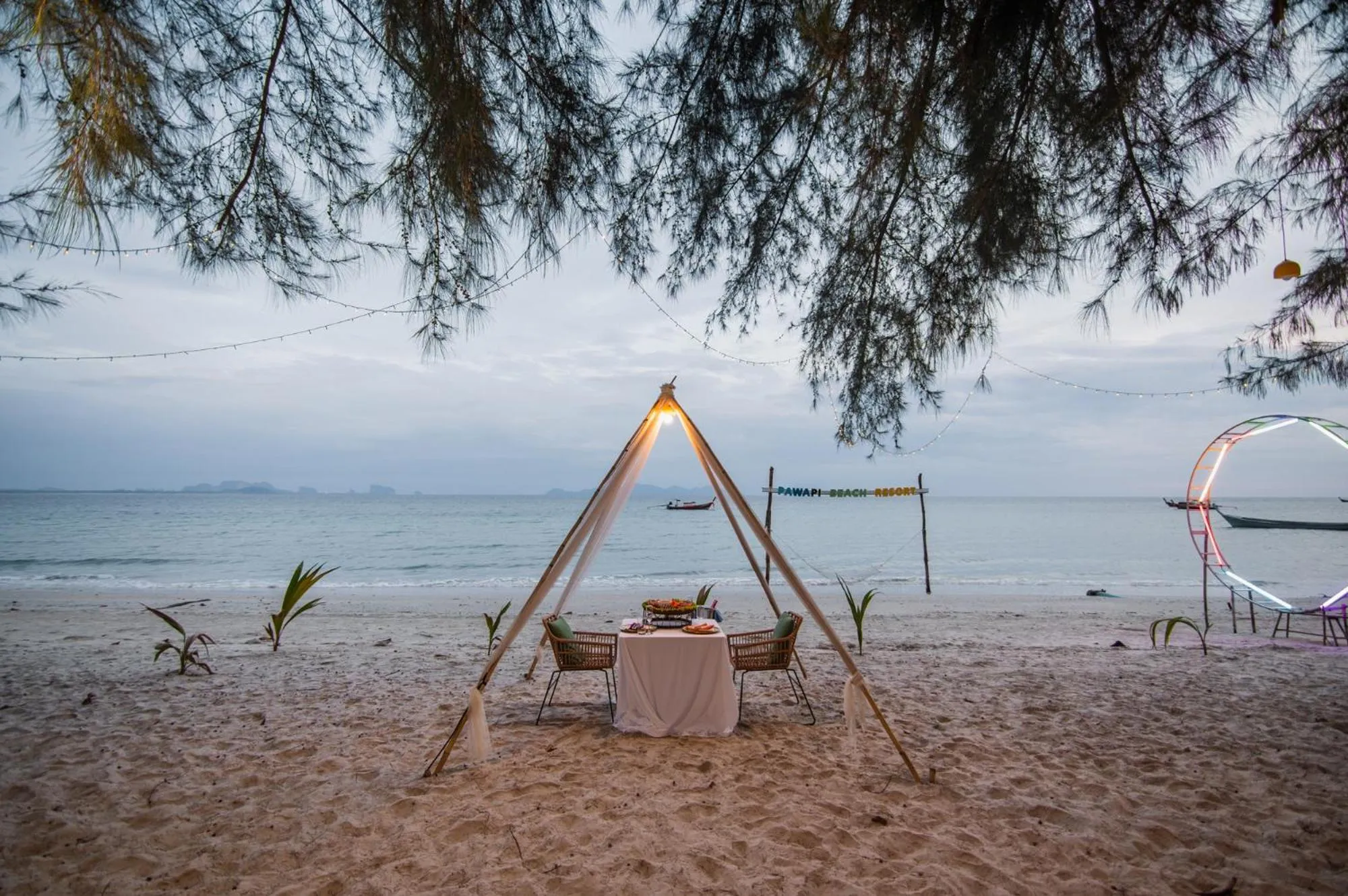 Dining area in Pawapi Beach Resort Koh Mook