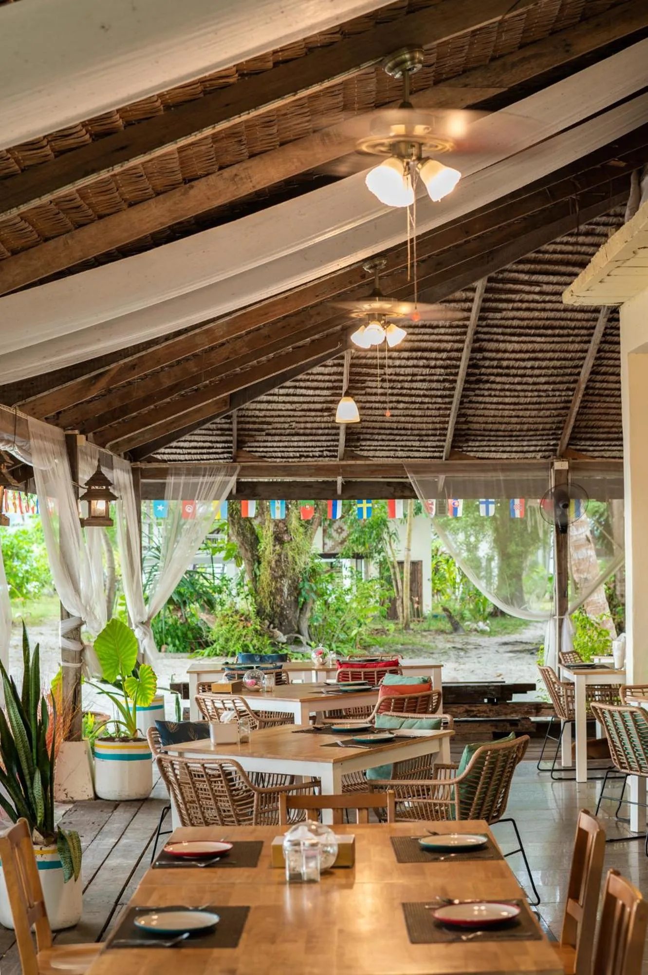 Food and drinks in Pawapi Beach Resort Koh Mook