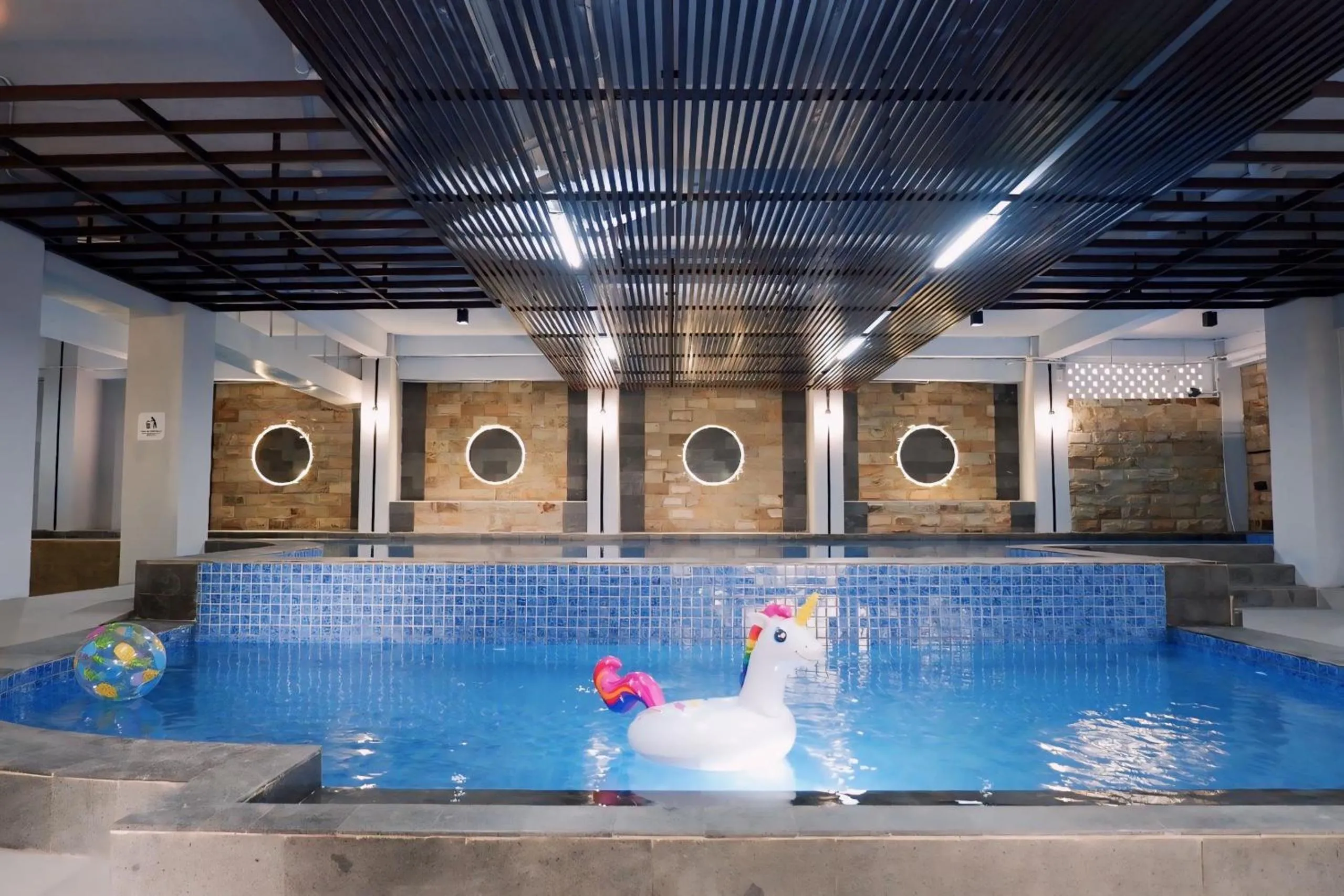 Swimming pool in Hotel Grasia