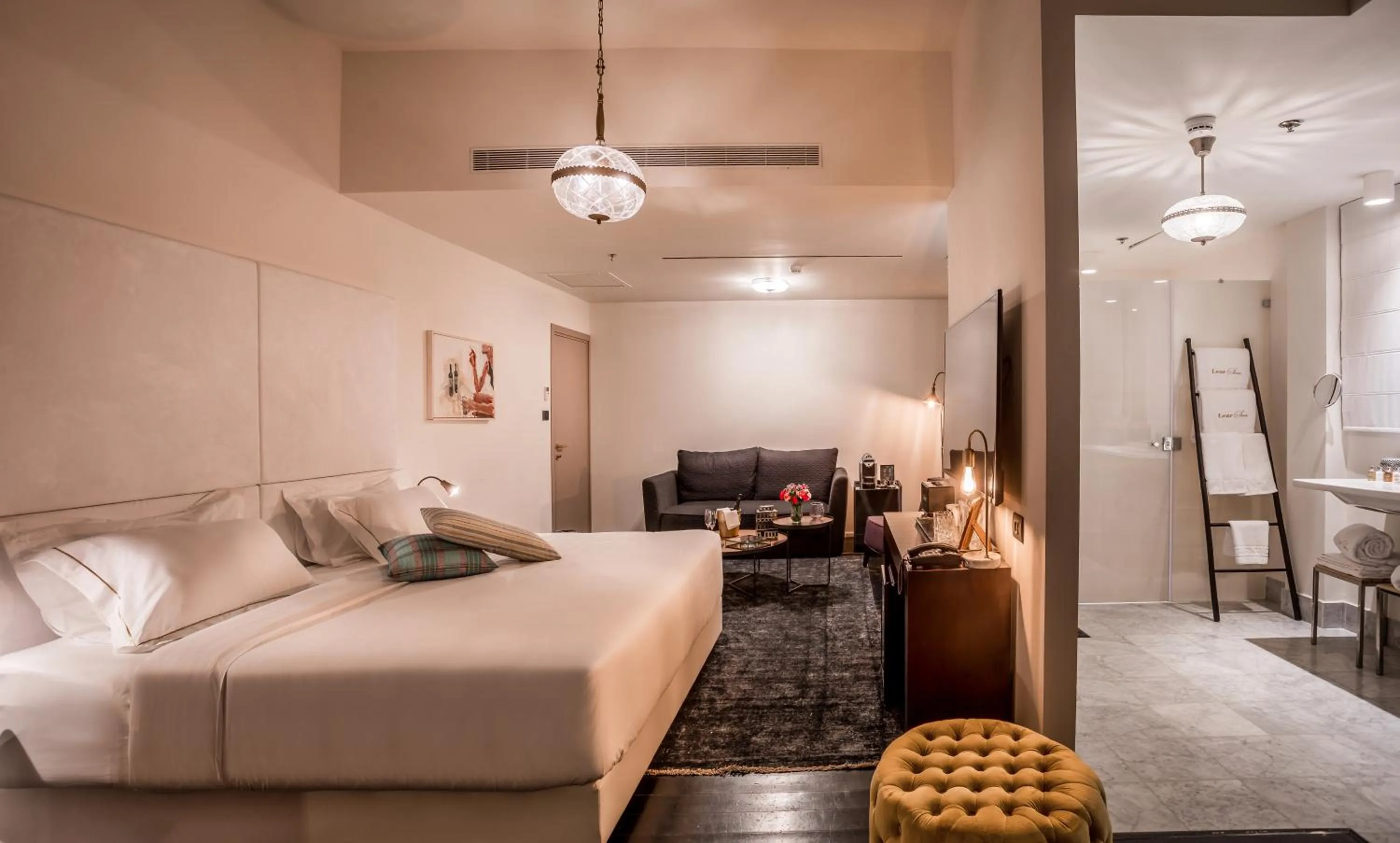 Bedroom, Bed in Lear Sense Hotel