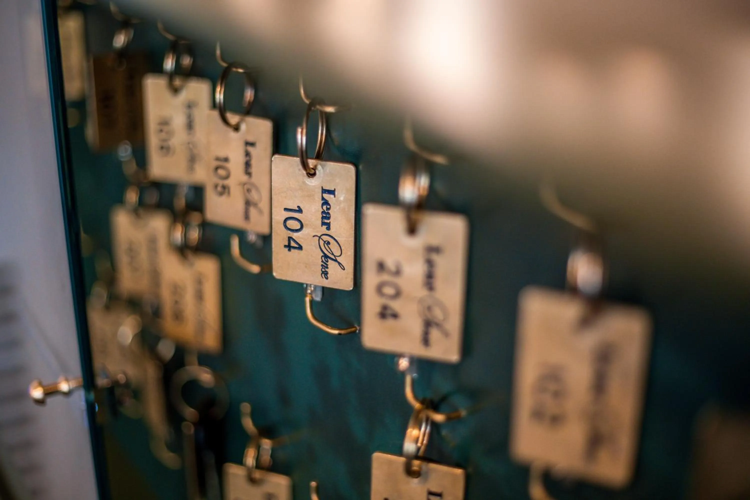 Logo/Certificate/Sign in Lear Sense Hotel