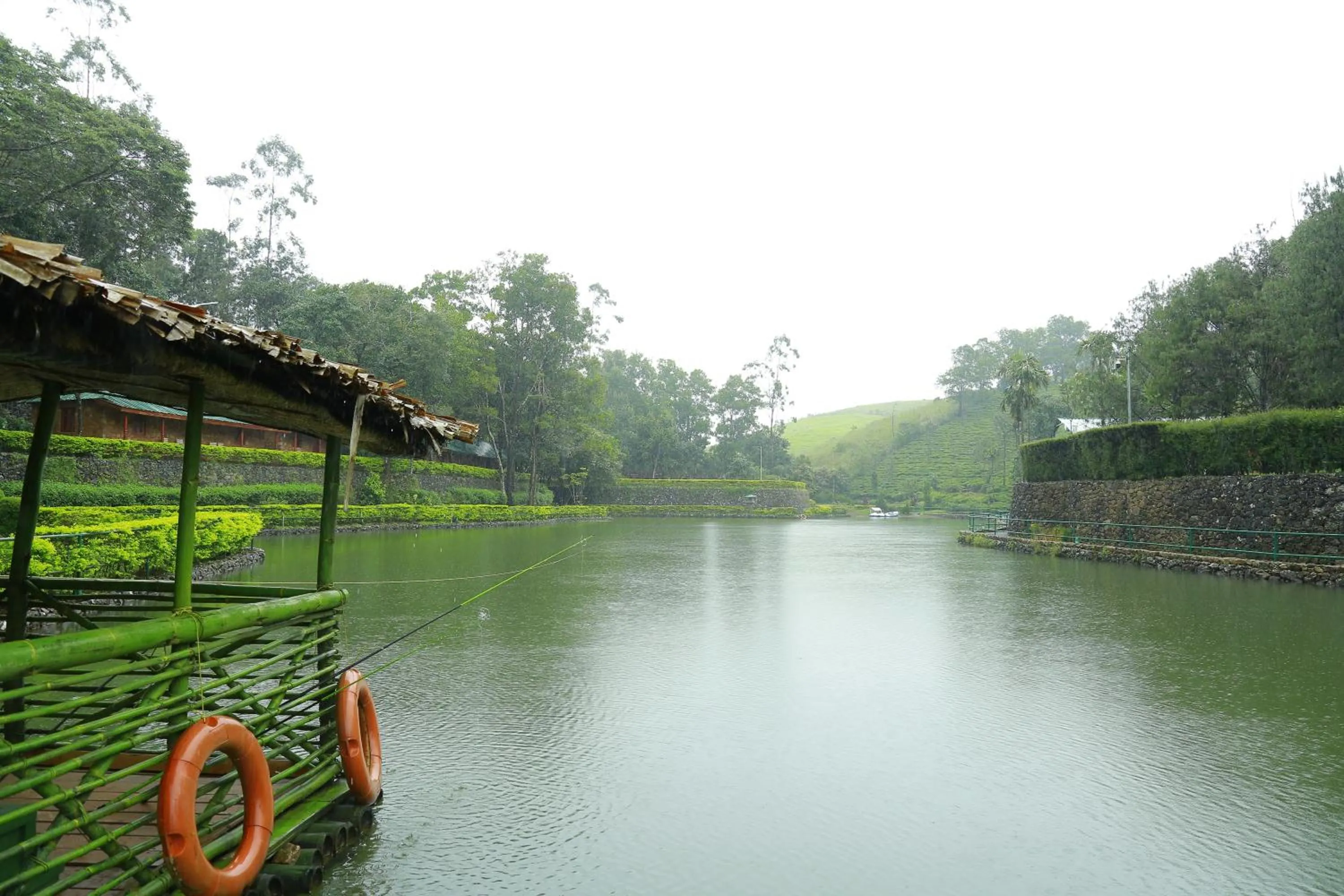 Lake view in Saj Vagamon Hideout