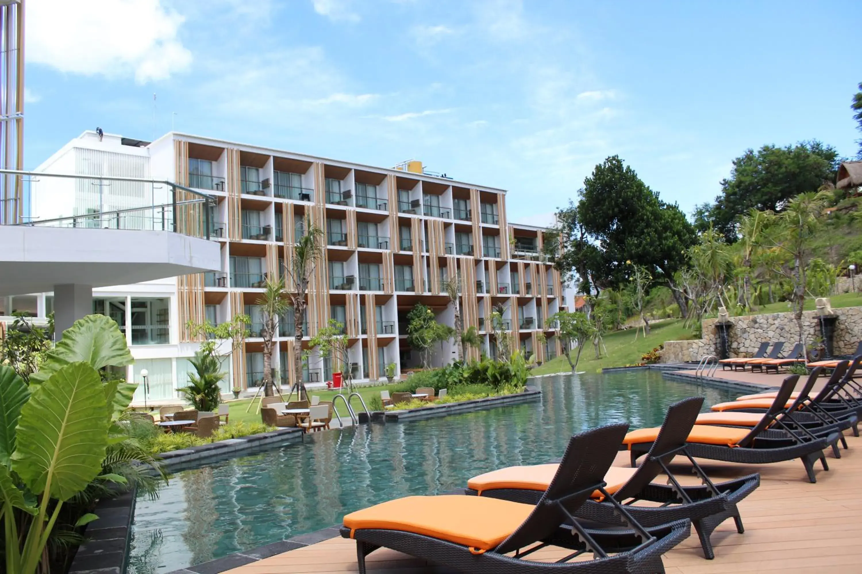 Swimming pool in Aruna Senggigi Resort & Convention Swimming pool in Aruna Senggigi Resort & Convention