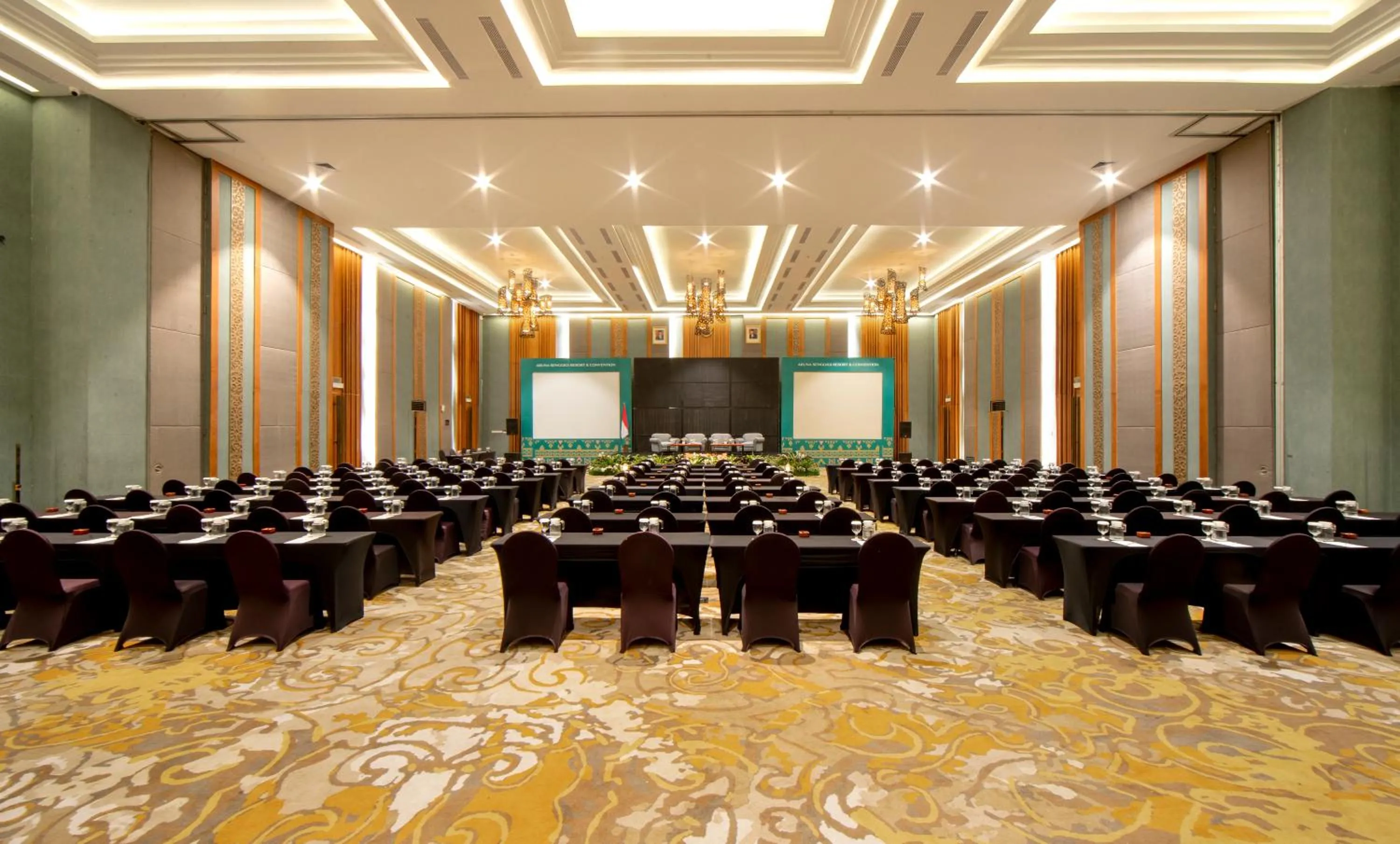 Meeting/conference room in Aruna Senggigi Resort & Convention