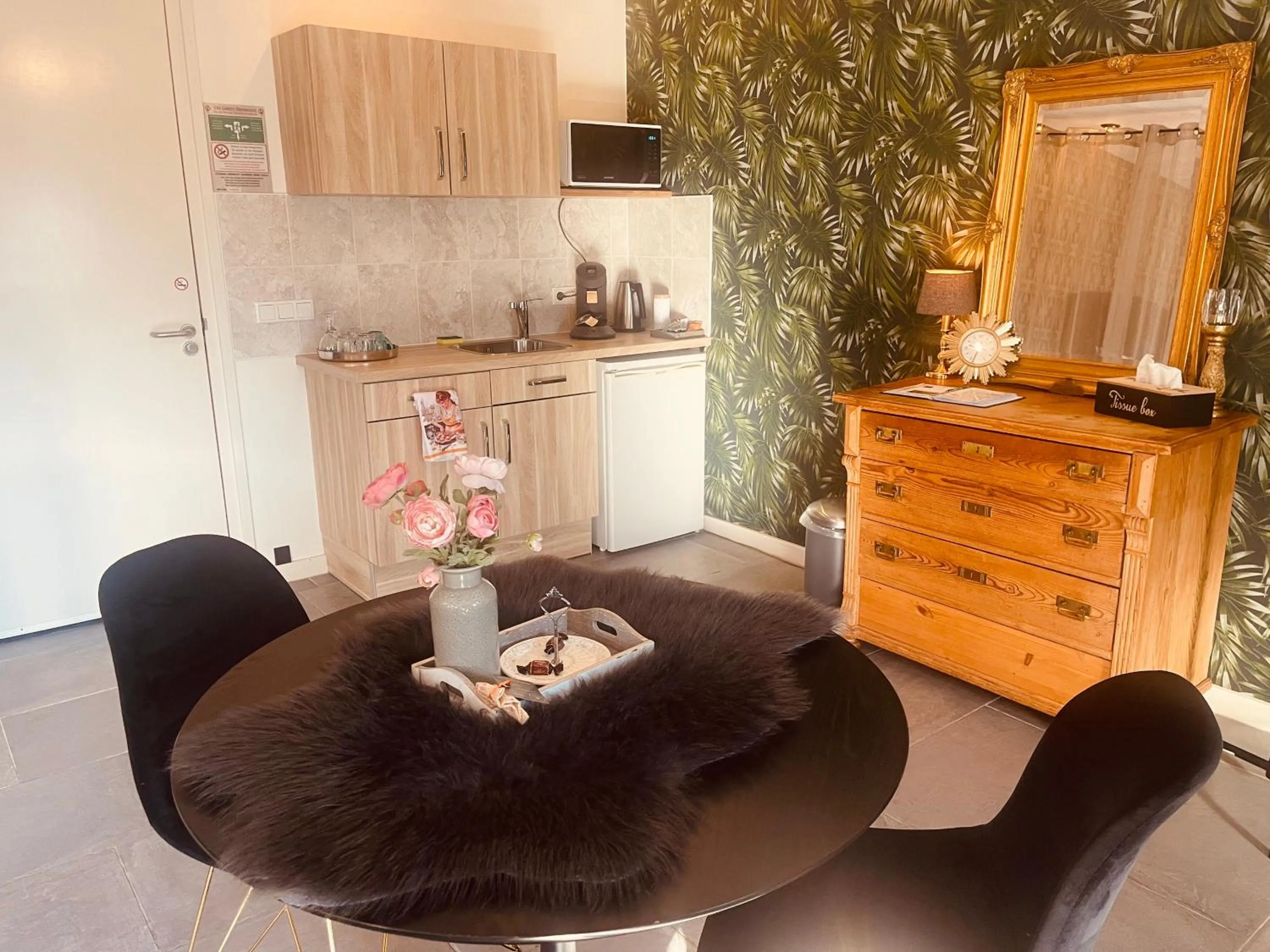 Coffee/tea facilities in Gasterij Hotel Dennenoord