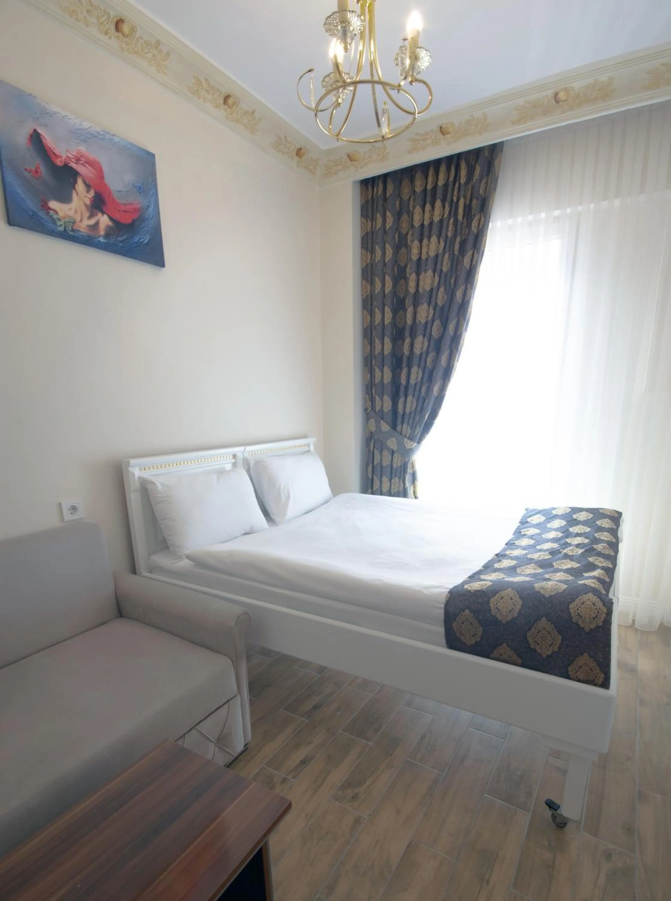 Bed in IQ Hotel Beyoğlu