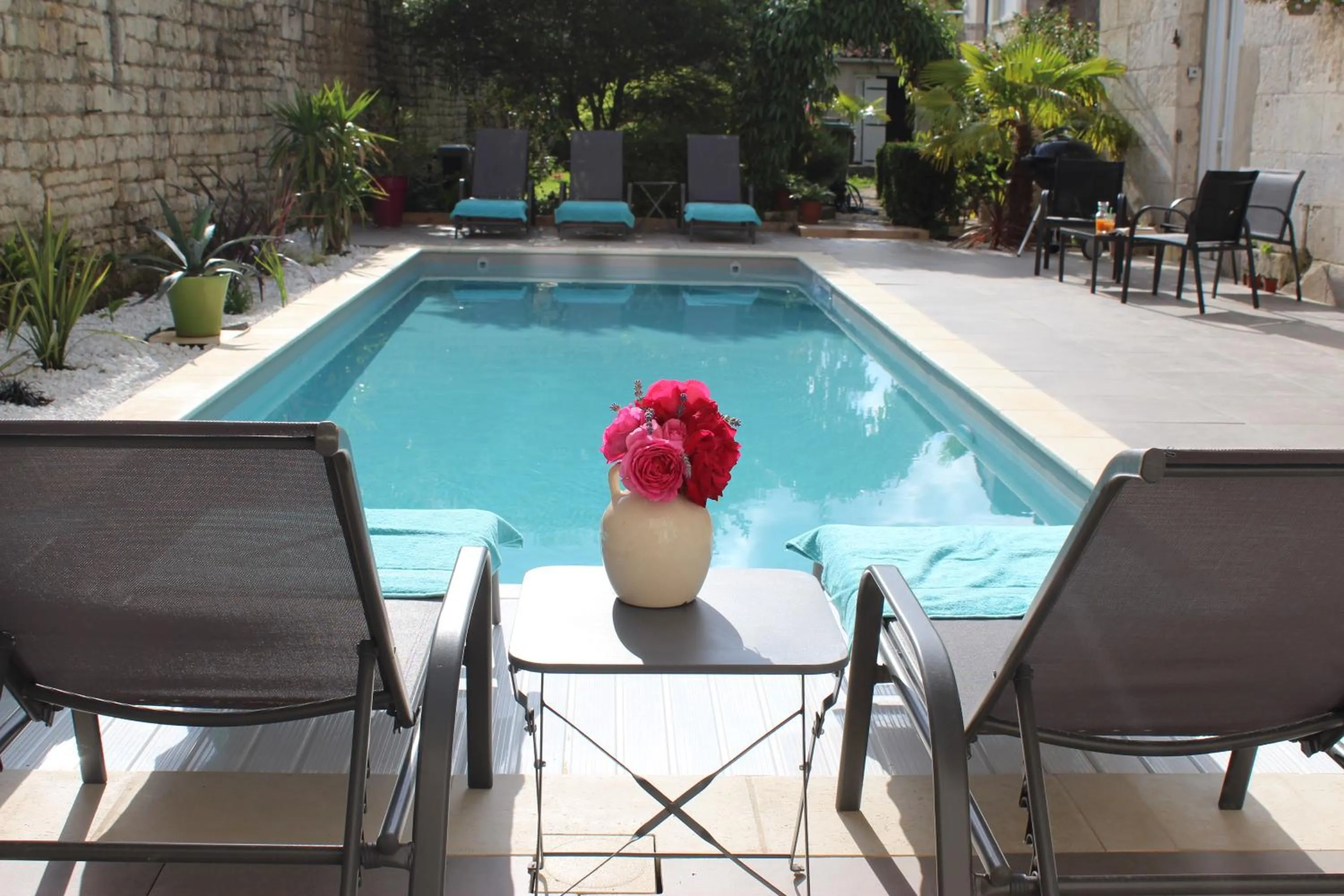 Patio in L'Angély - Chambres d'Hôtes