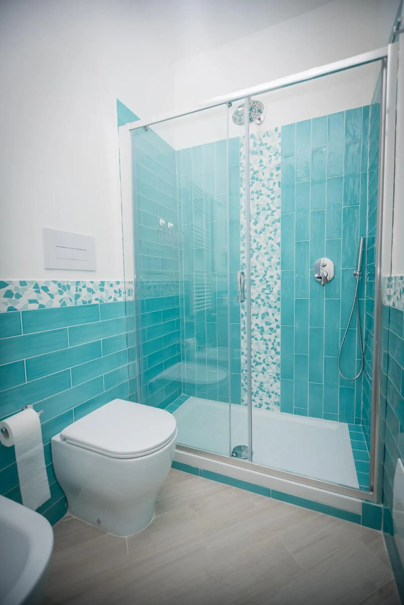 Shower in Chiaro di Luna