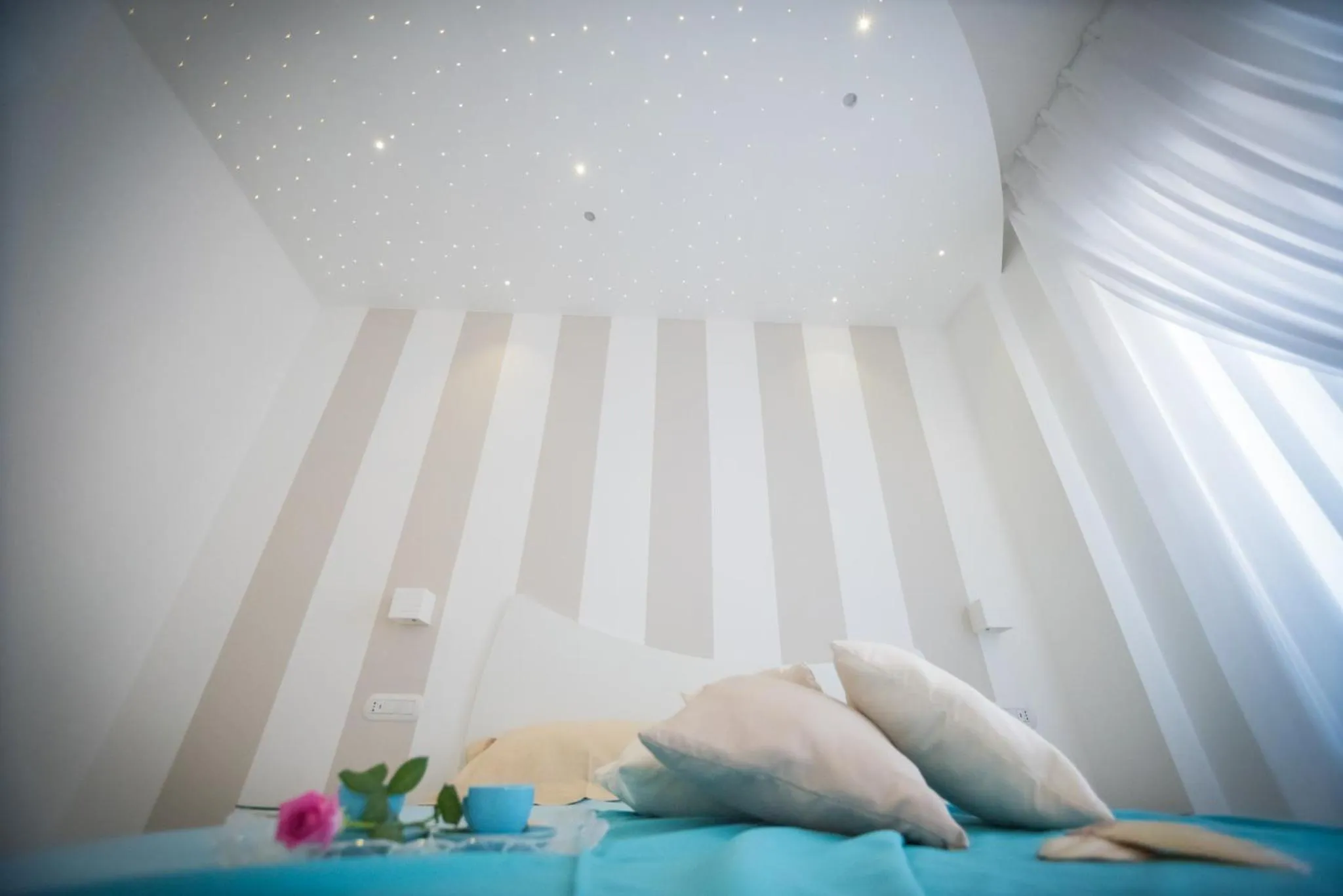 Bedroom, Bed in Chiaro di Luna