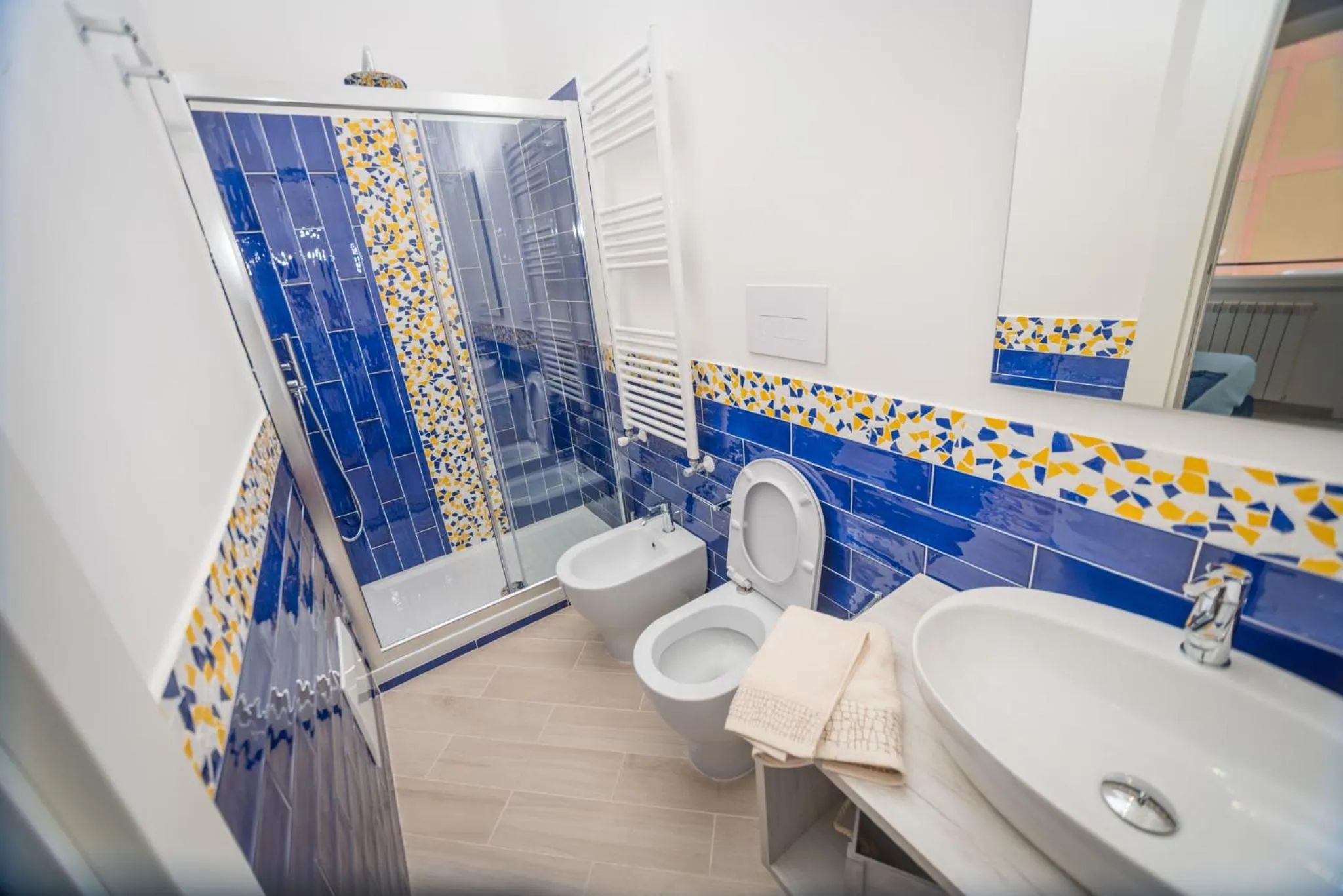 Shower in Chiaro di Luna