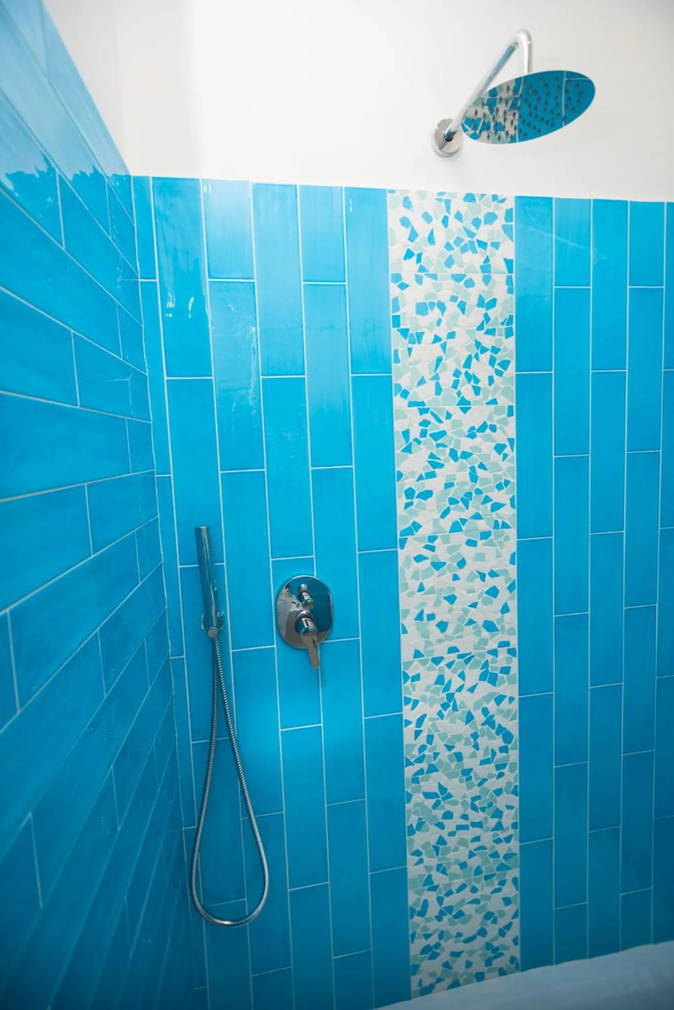 Shower in Chiaro di Luna