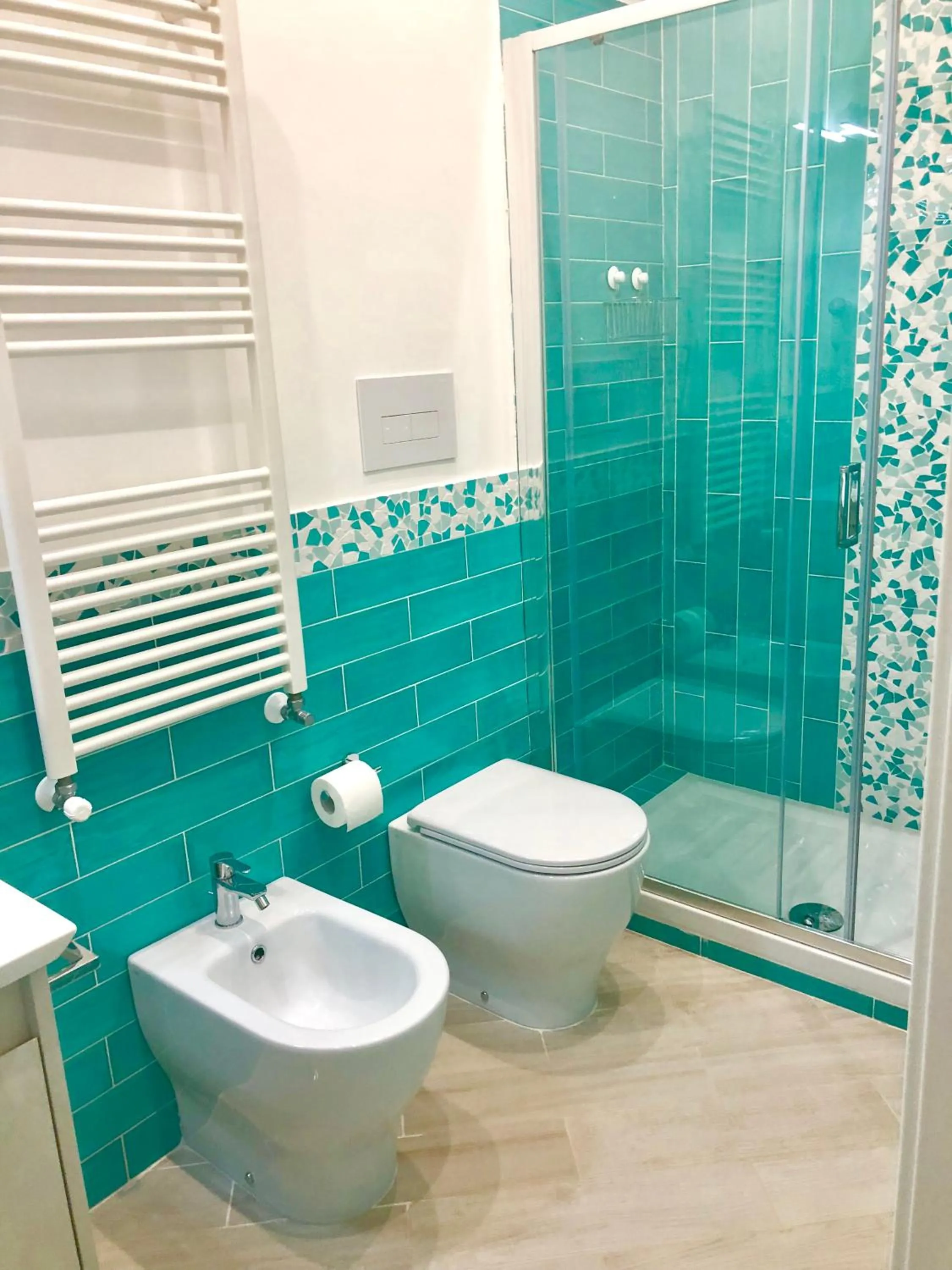 Shower in Chiaro di Luna