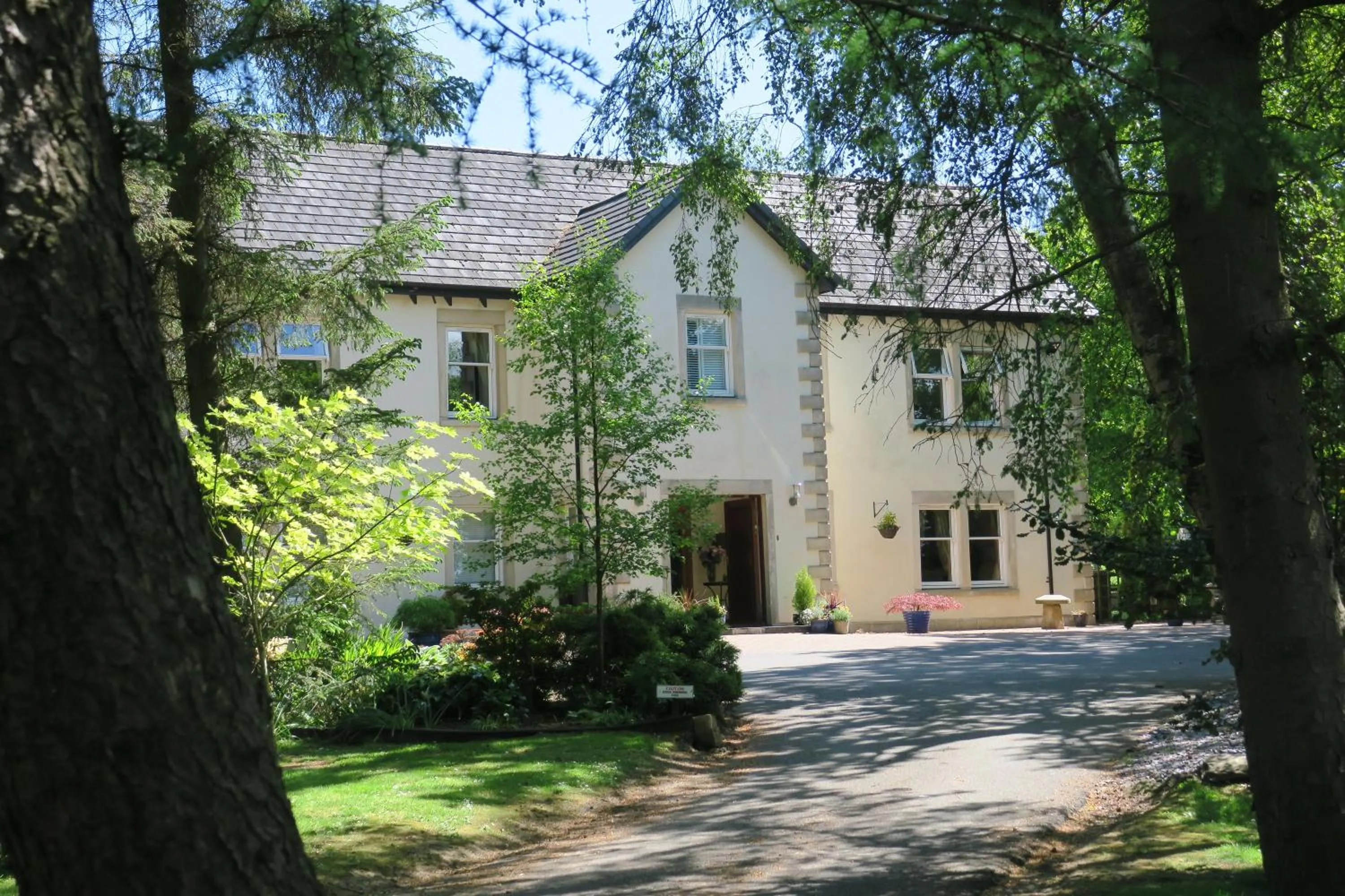 Property building in Arden Country House