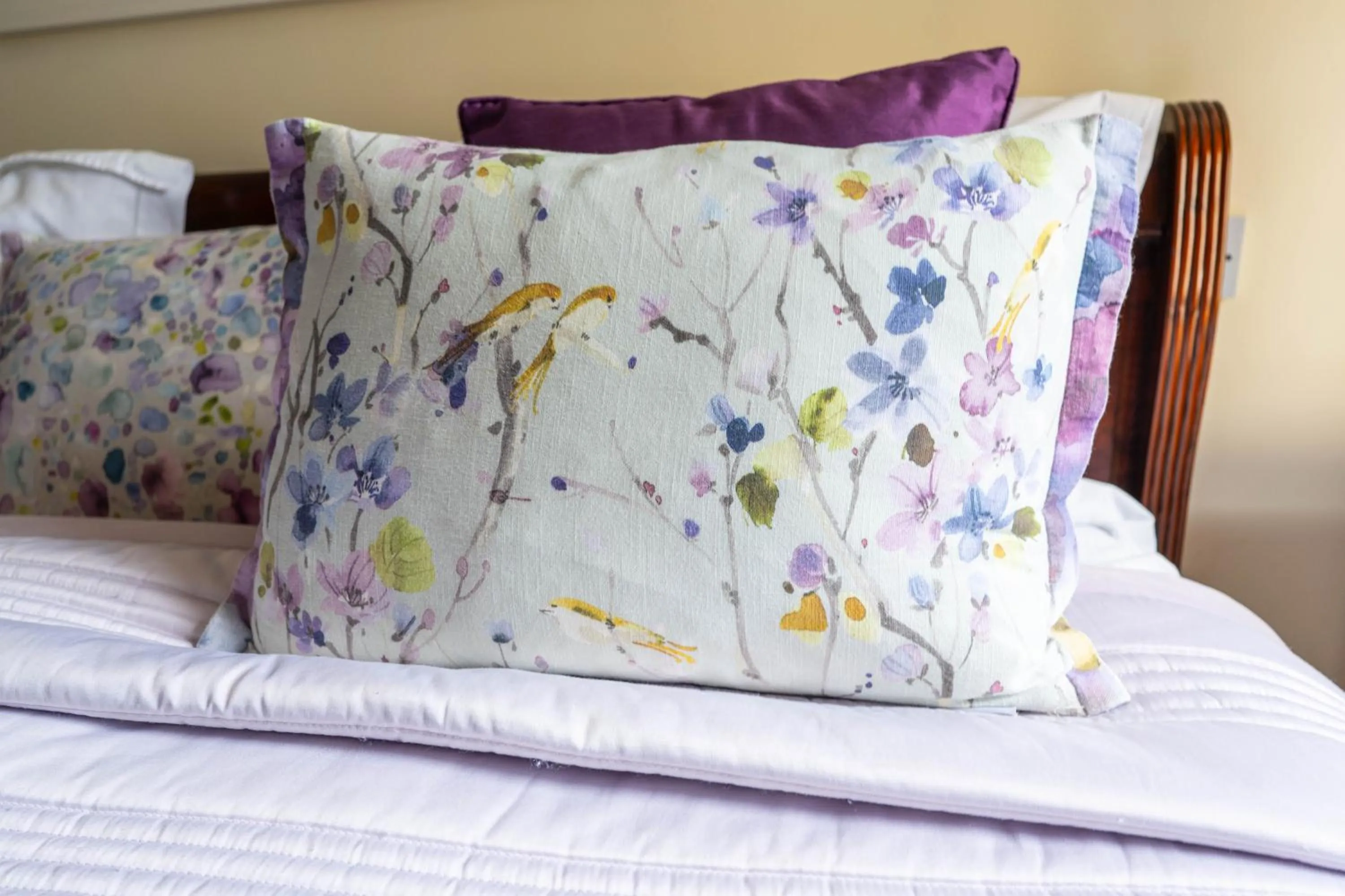 Bedroom, Bed in Arden Country House