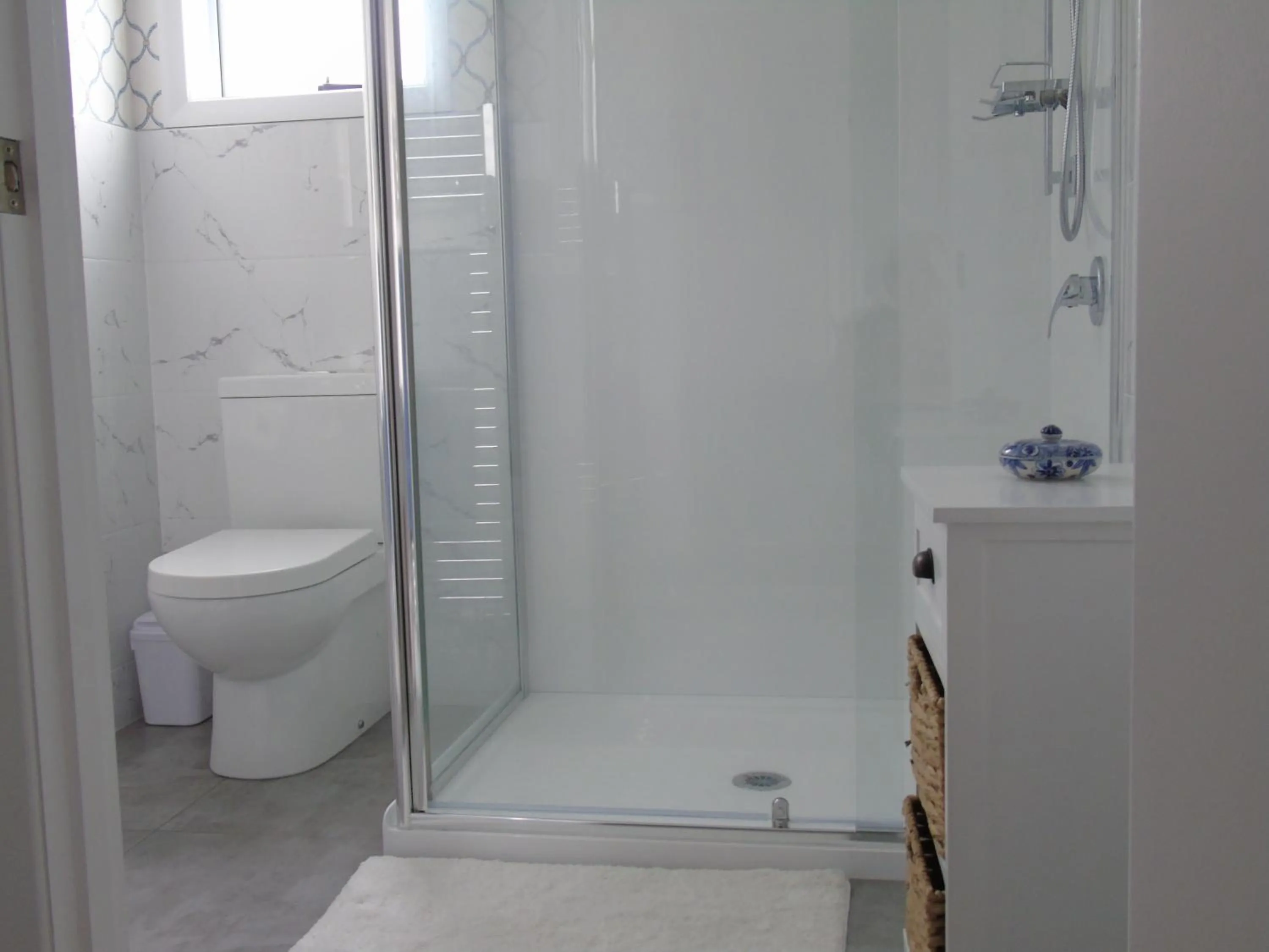 Bathroom in Fossil Coast B&B