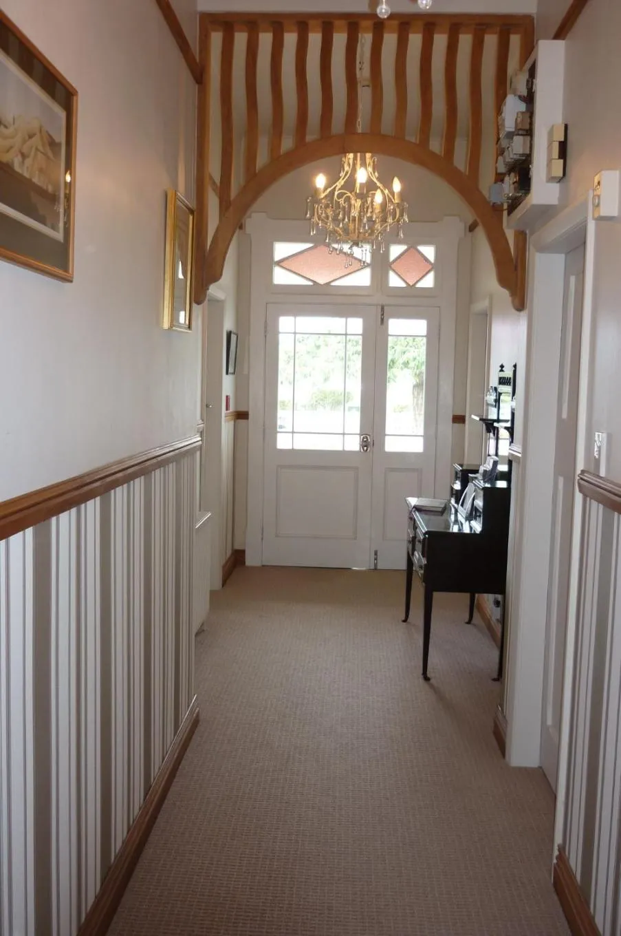 Dining area in Fossil Coast B&B