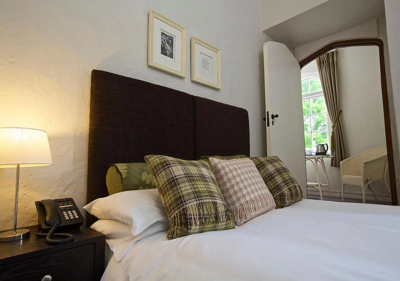 Bedroom, Bed in Dartington Hall