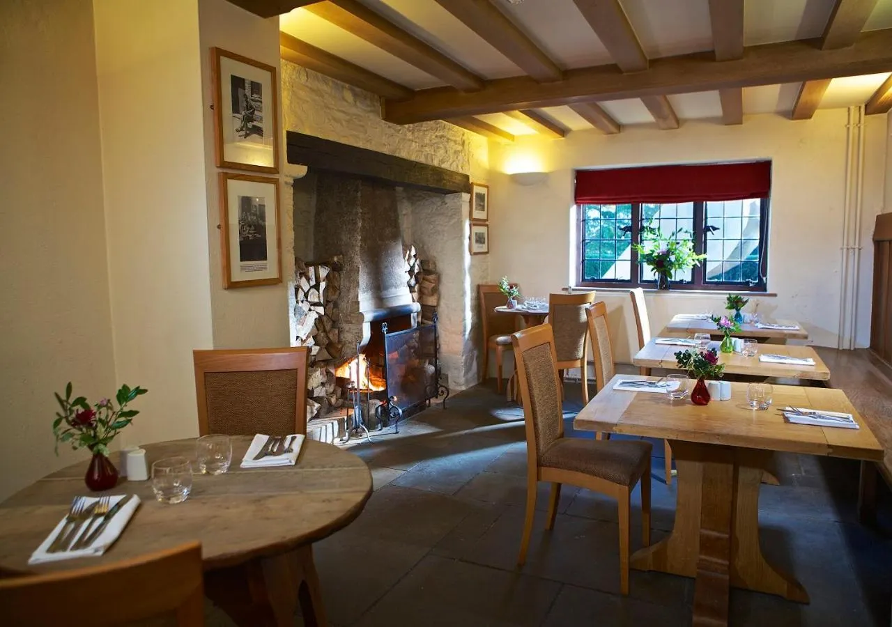 Restaurant/places to eat in Dartington Hall