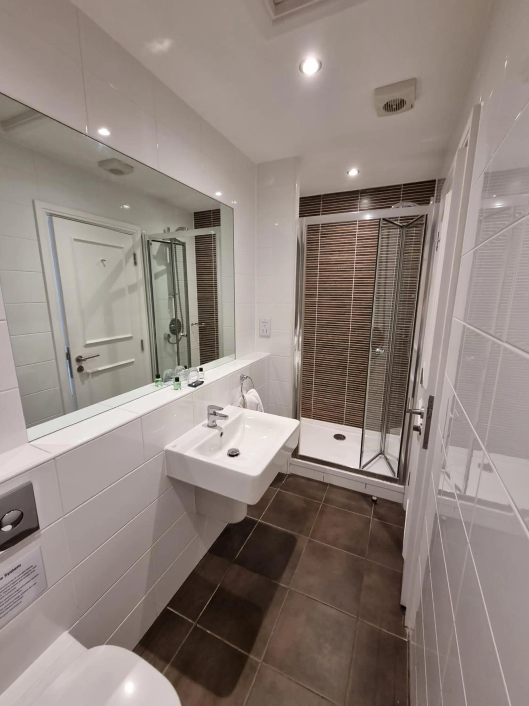 Bathroom in Dartington Hall