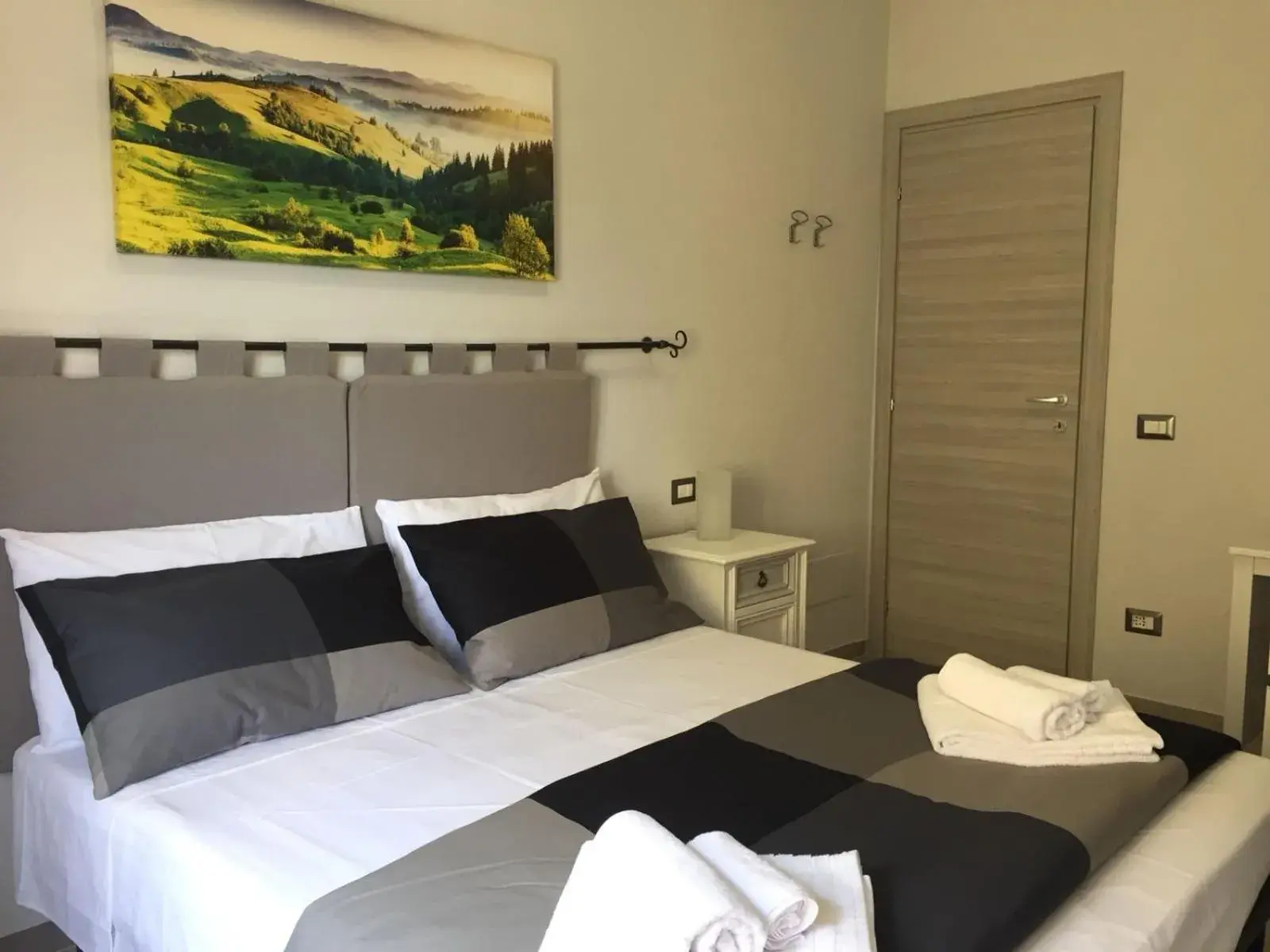Double Room with Private Bathroom - single occupancy in Cris&Giuli House Double Room with Private Bathroom - single occupancy in Cris&Giuli House