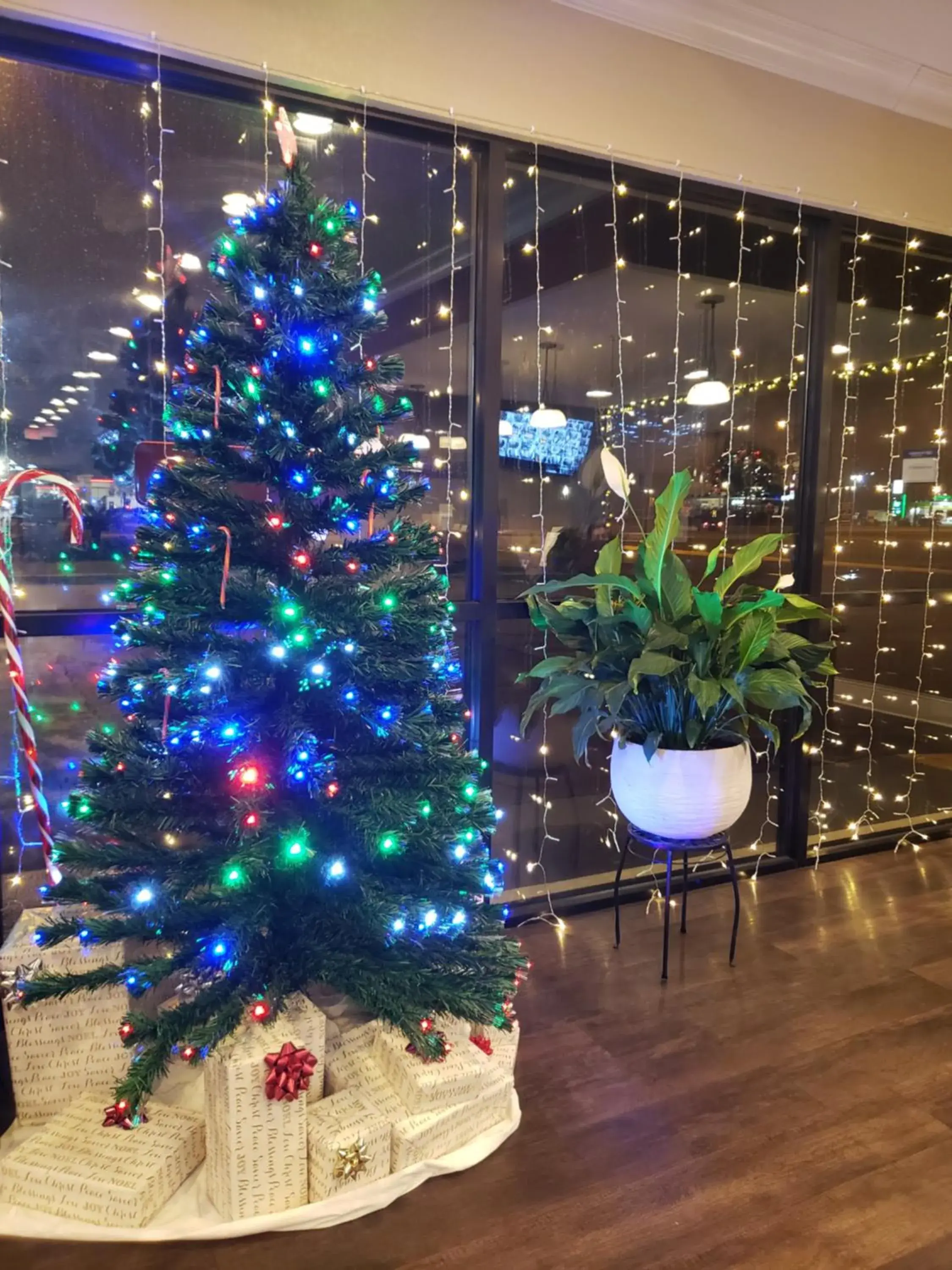 Property building in Best Western Point South Property building in Best Western Point South