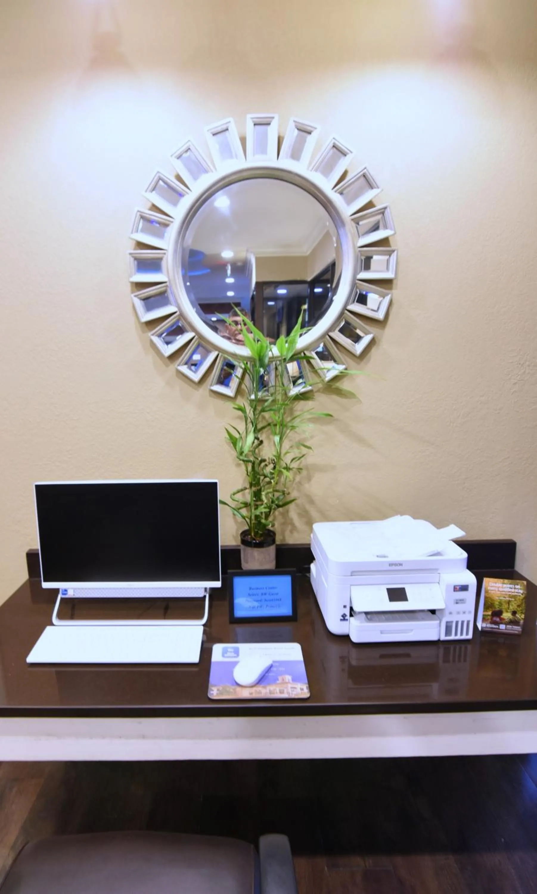 Business facilities in Best Western Point South