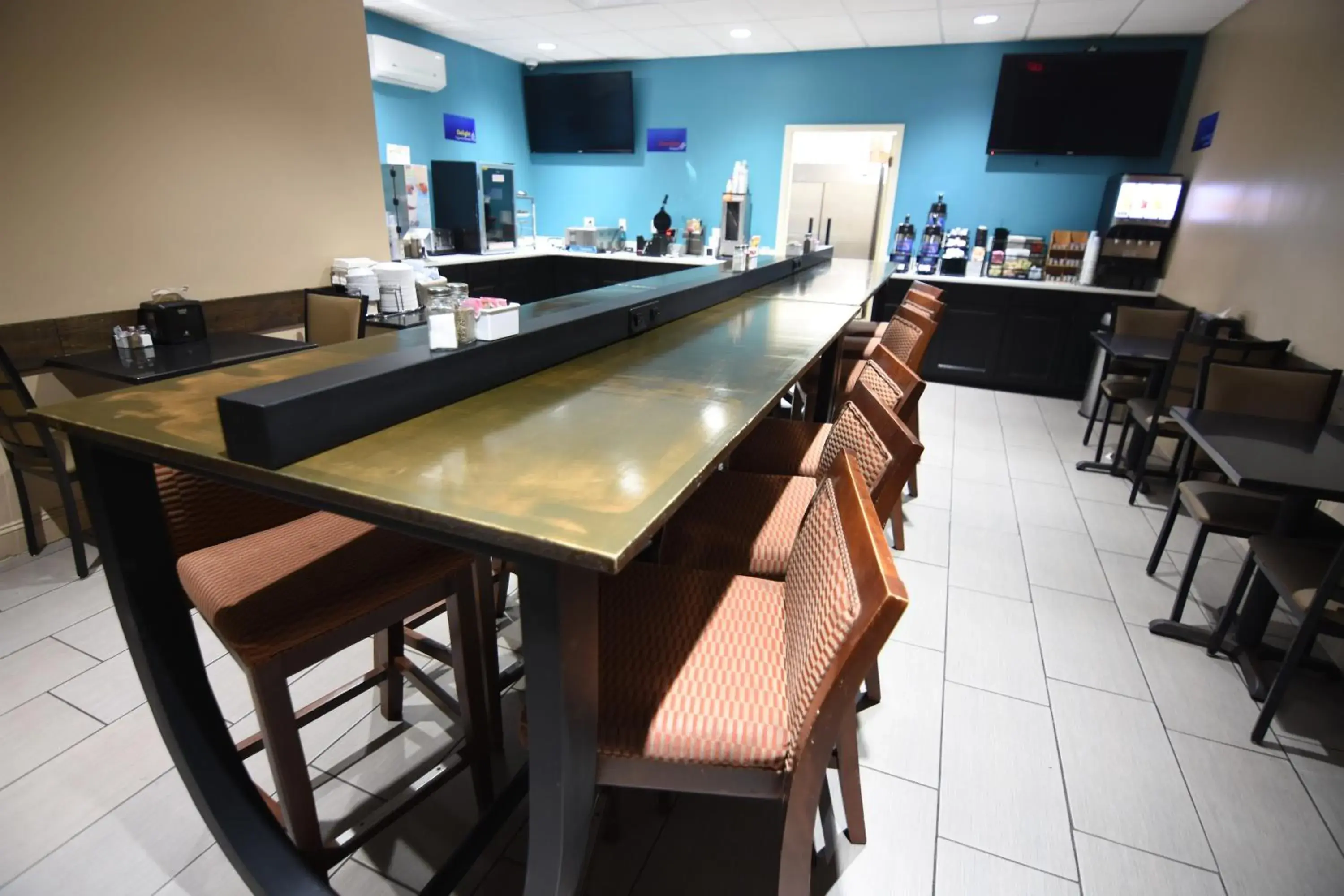 Breakfast in Best Western Point South Breakfast in Best Western Point South