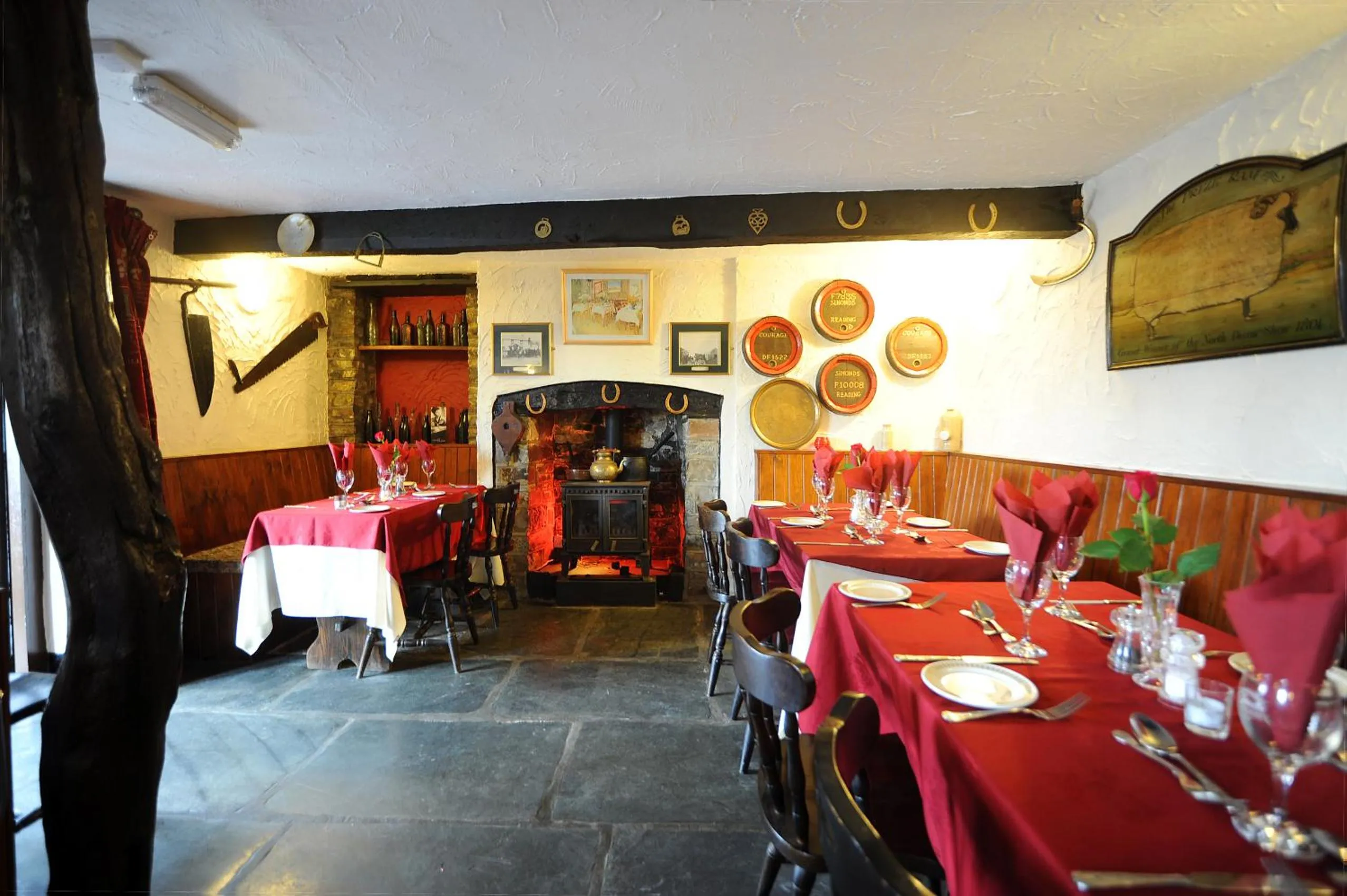 Restaurant/places to eat in The West Country Inn