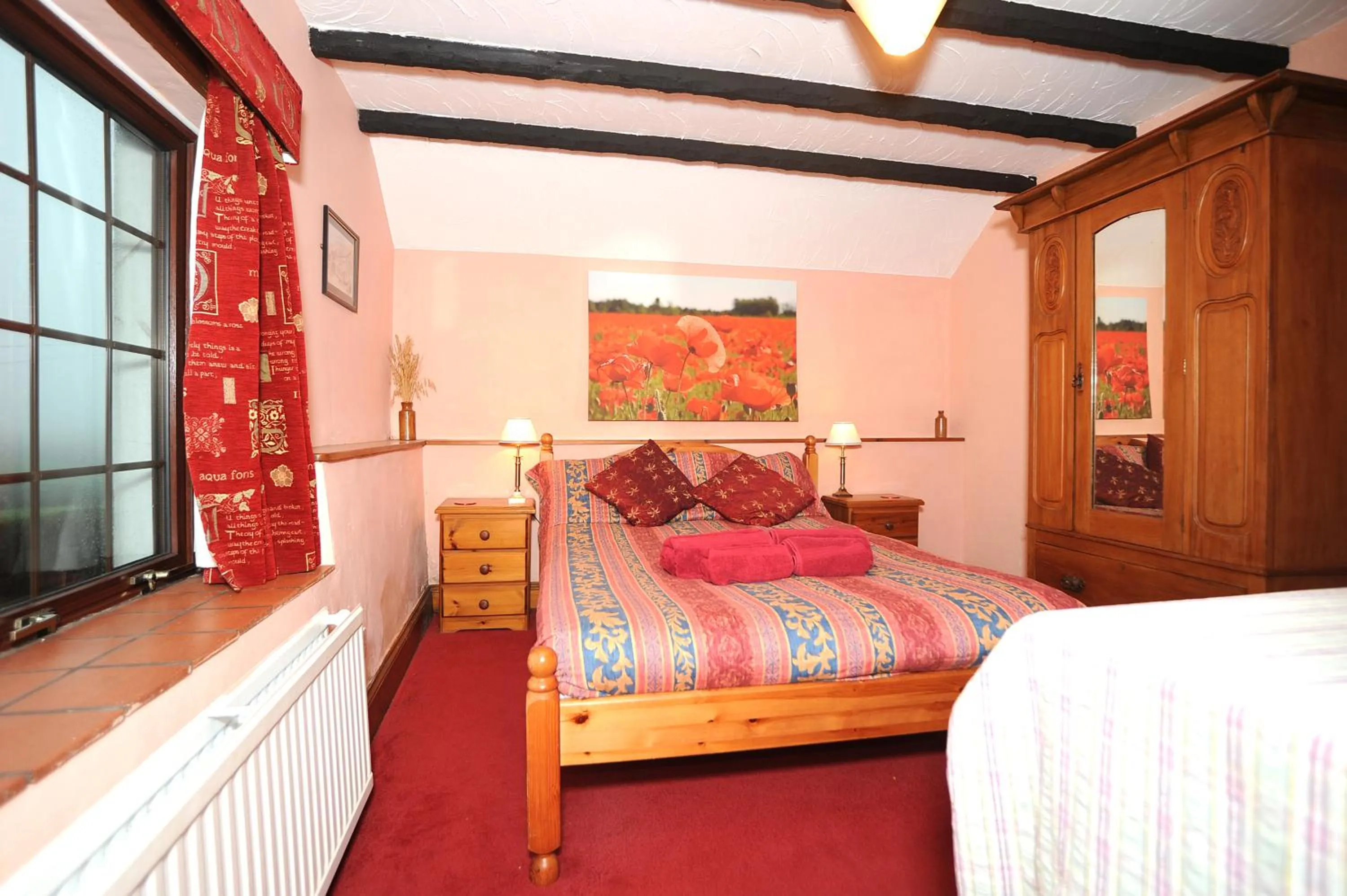 Bedroom, Bed in The West Country Inn