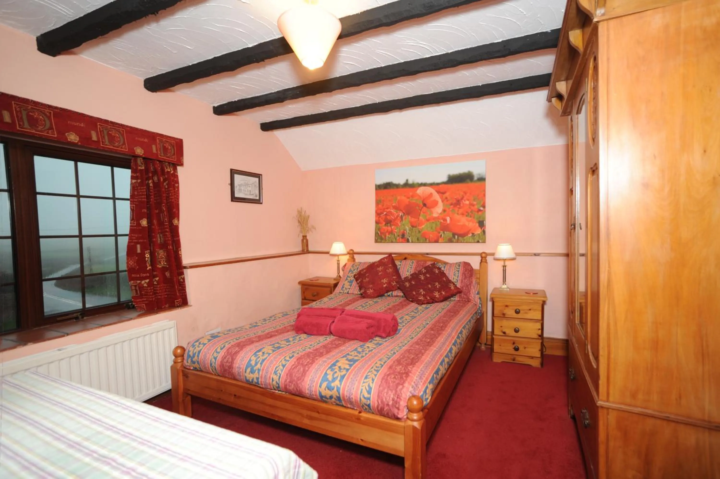 Bedroom, Bed in The West Country Inn
