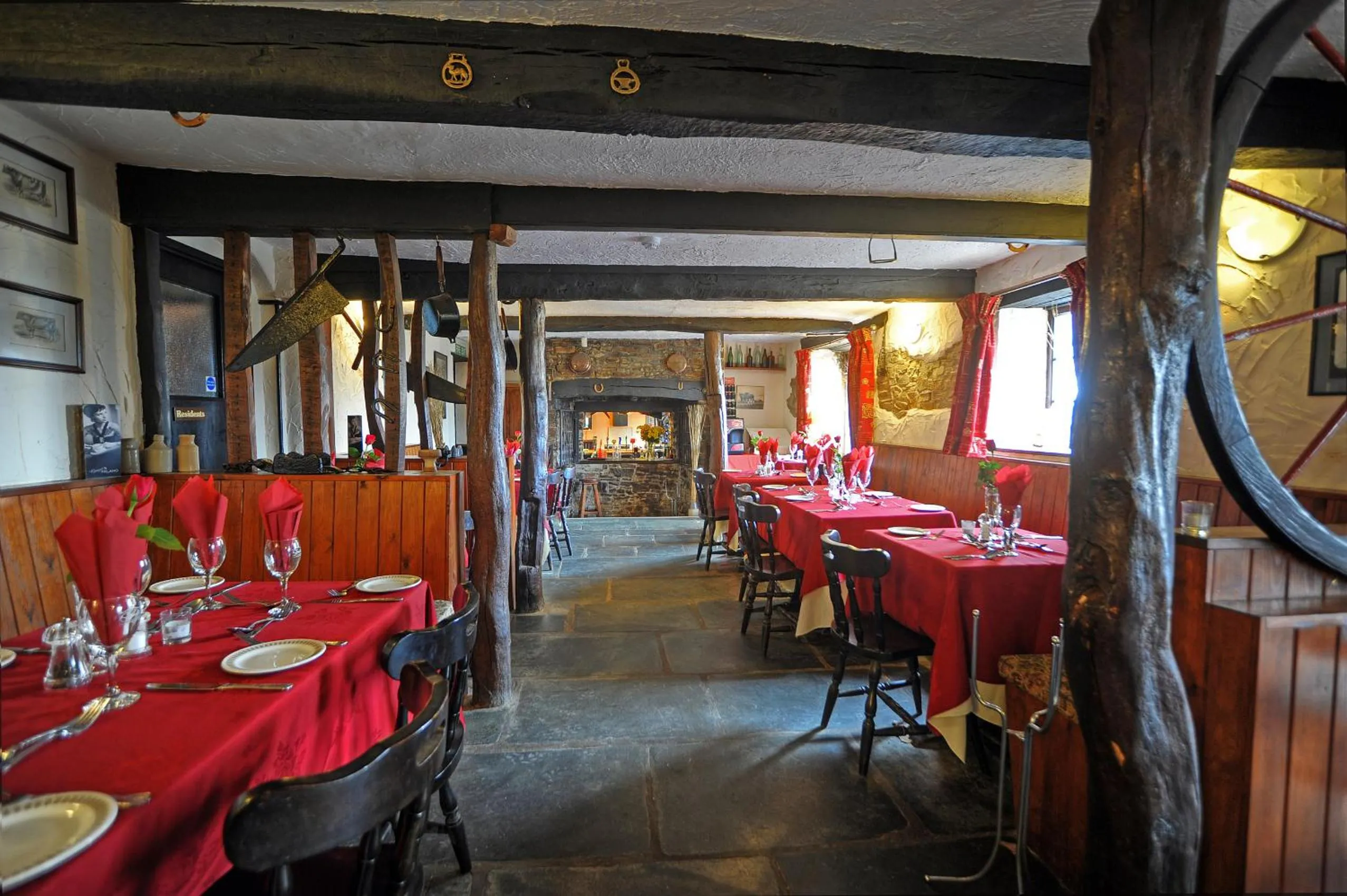 Restaurant/places to eat in The West Country Inn