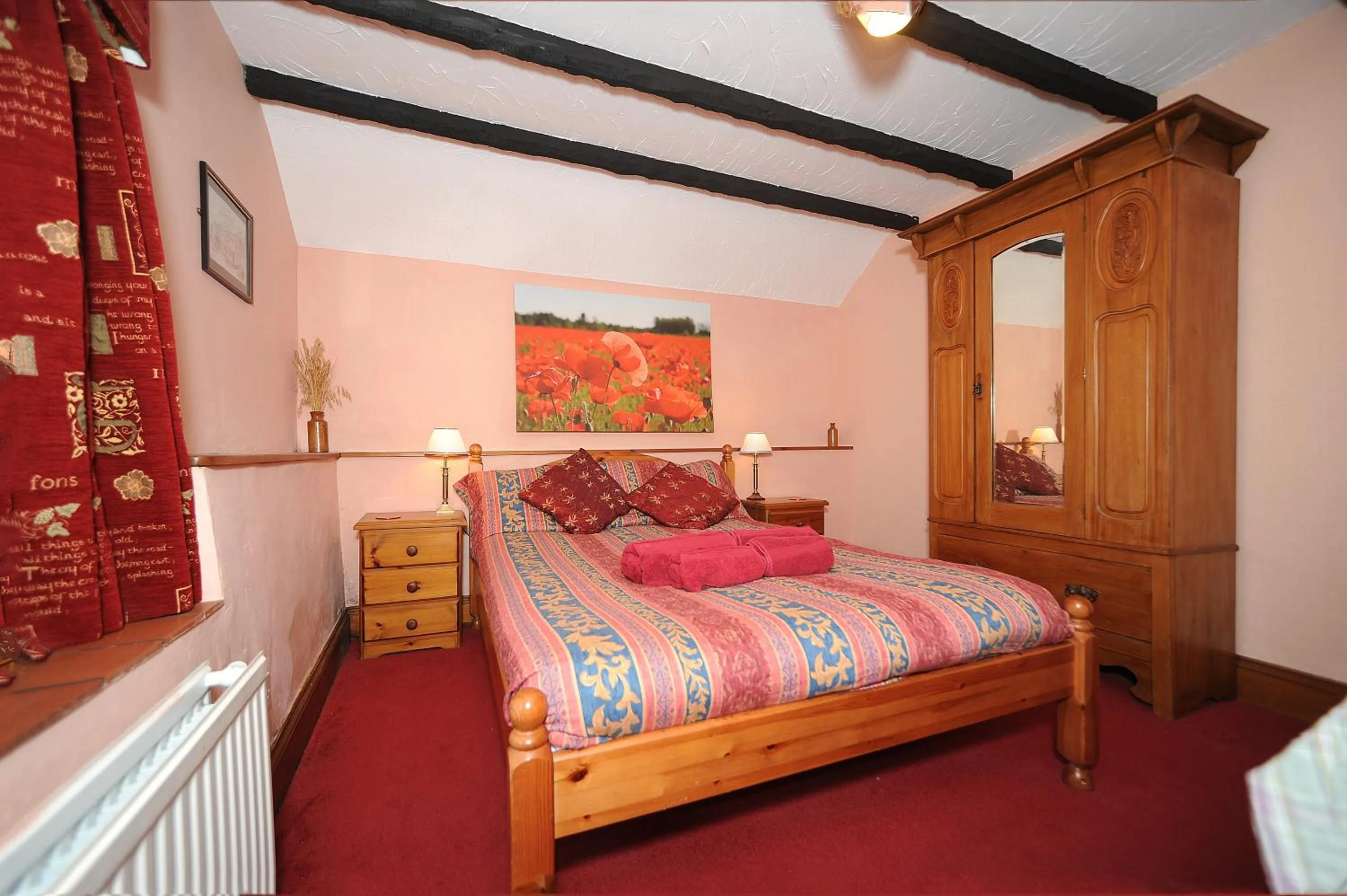 Bedroom, Bed in The West Country Inn