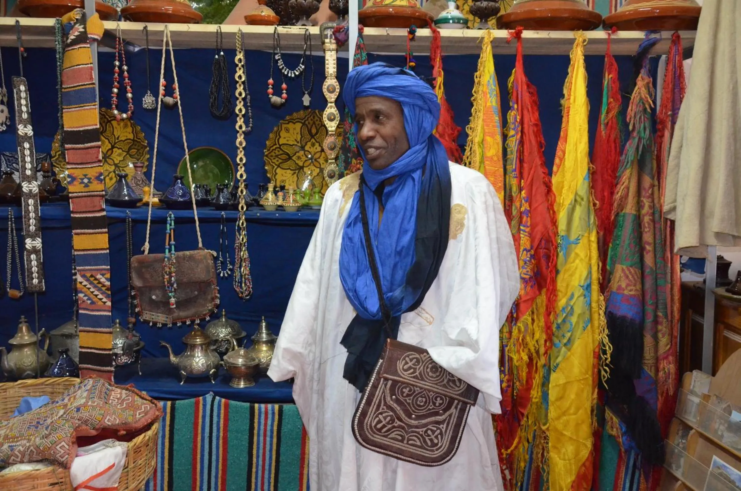 Staff in Kasbah Tizzarouine