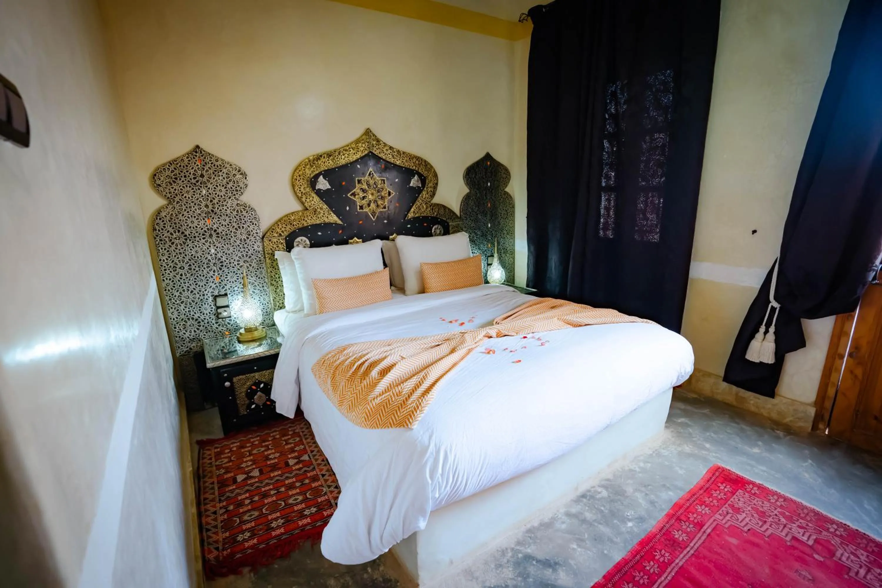 Bed in Kasbah Tizzarouine