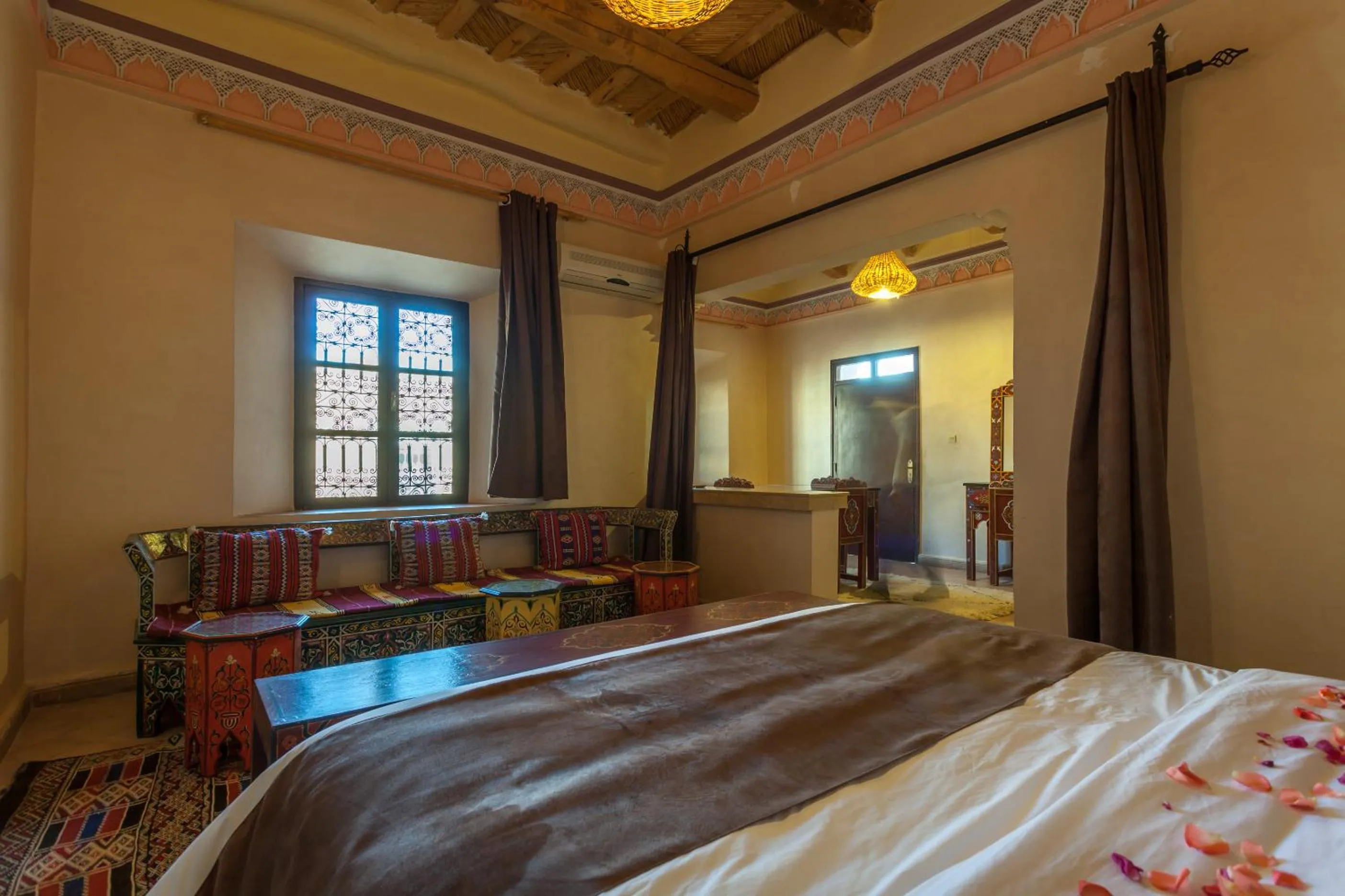 Bed in Kasbah Tizzarouine