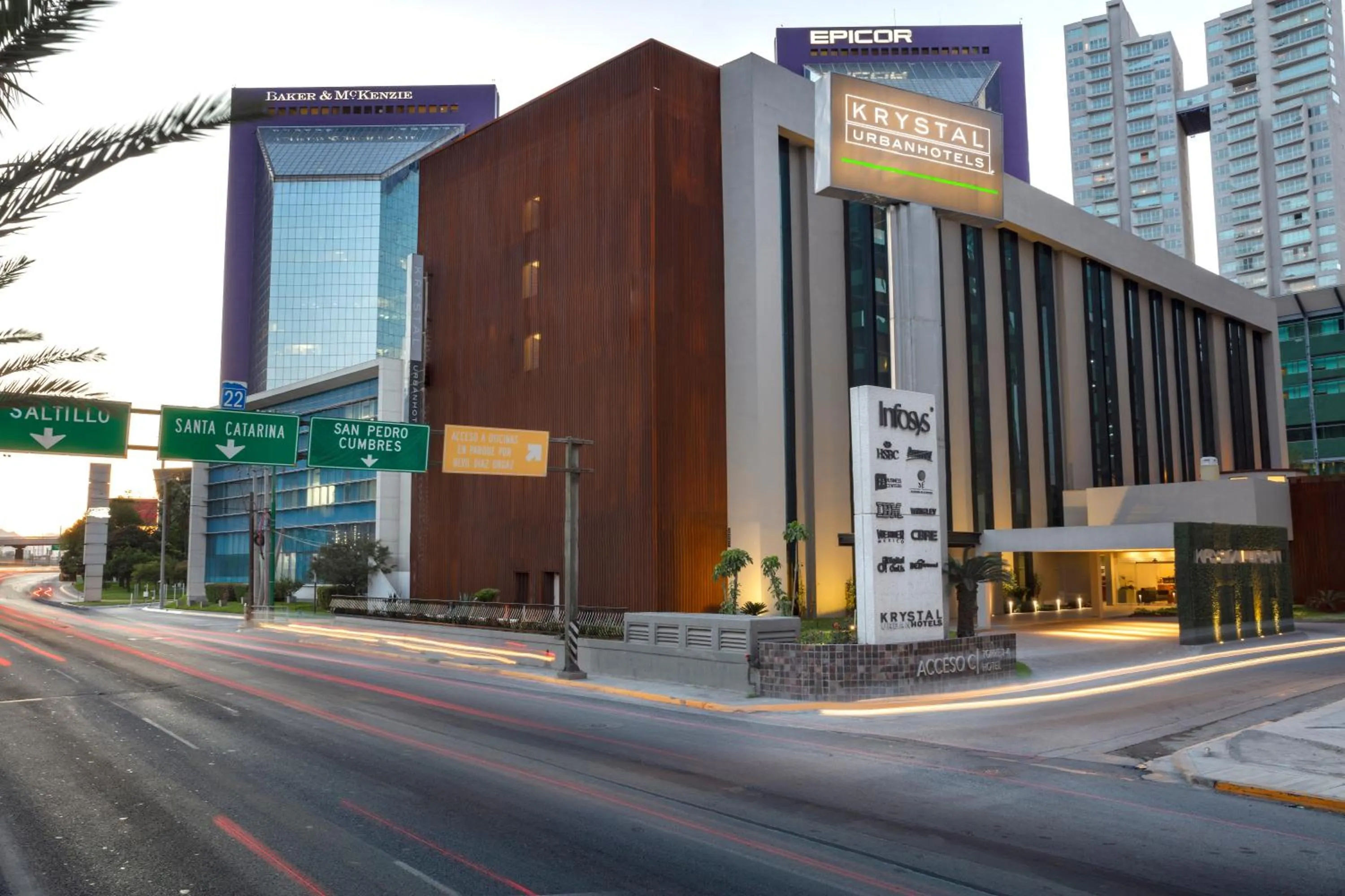 Property building in Krystal Urban Monterrey San Jeronimo