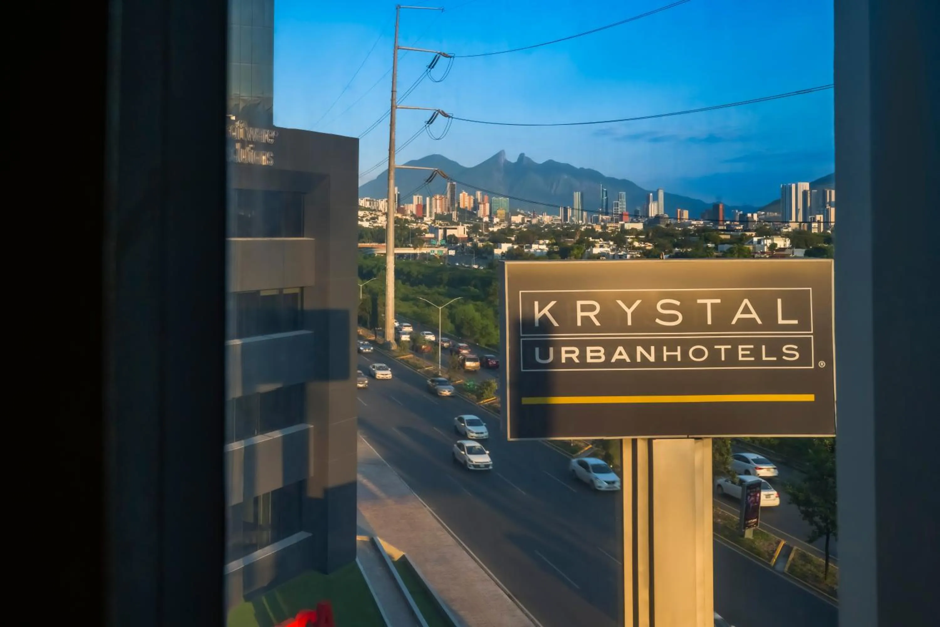Street view in Krystal Urban Monterrey San Jeronimo