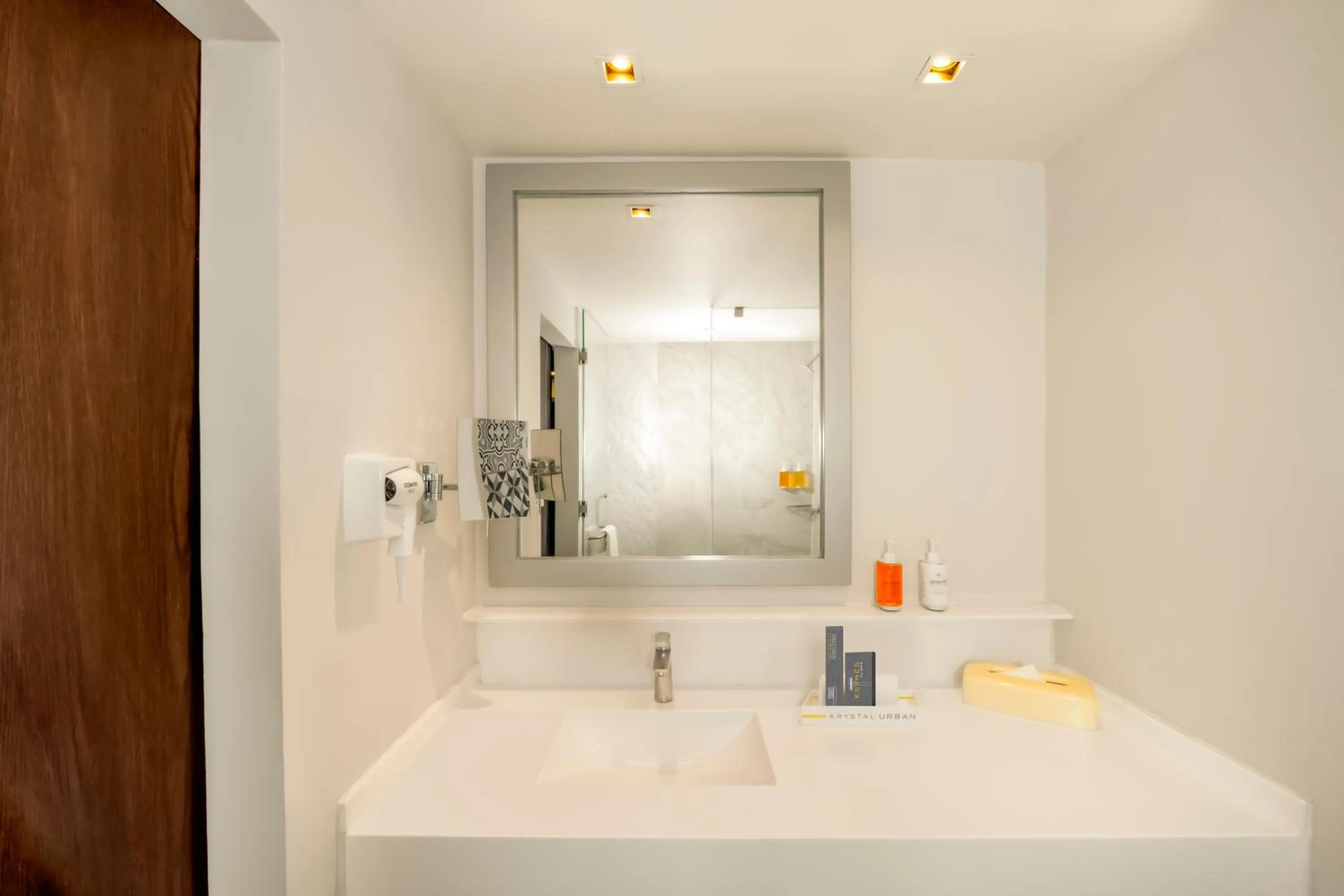 Krystal Urban Monterrey San Jeronimo