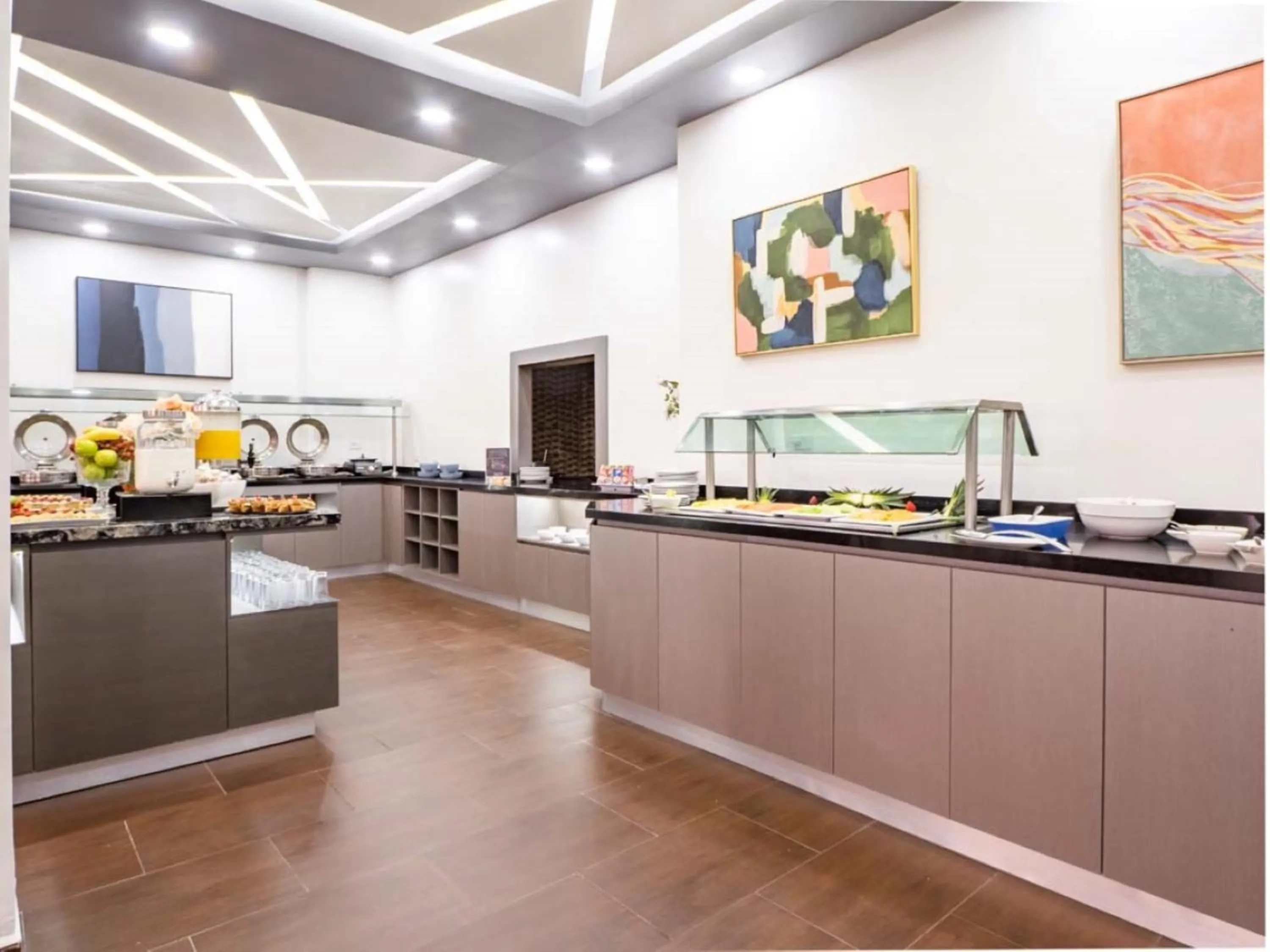 Buffet breakfast in Krystal Urban Monterrey San Jeronimo