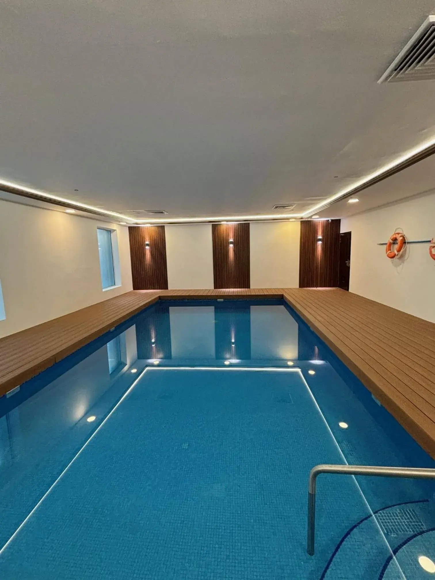 Swimming pool in Krystal Urban Monterrey San Jeronimo Swimming pool in Krystal Urban Monterrey San Jeronimo