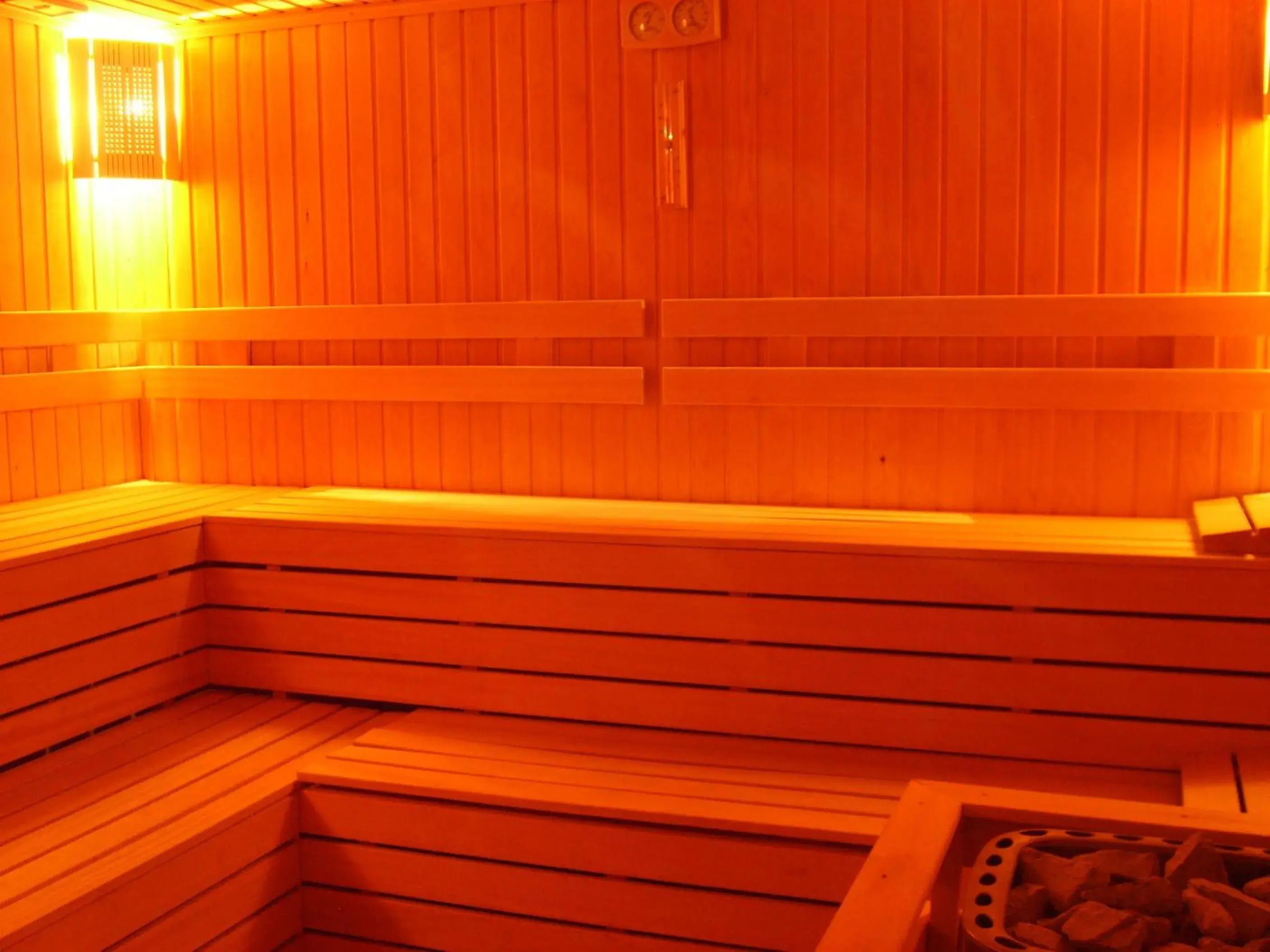 Property building in Uchisar Kaya Otel Property building in Uchisar Kaya Otel